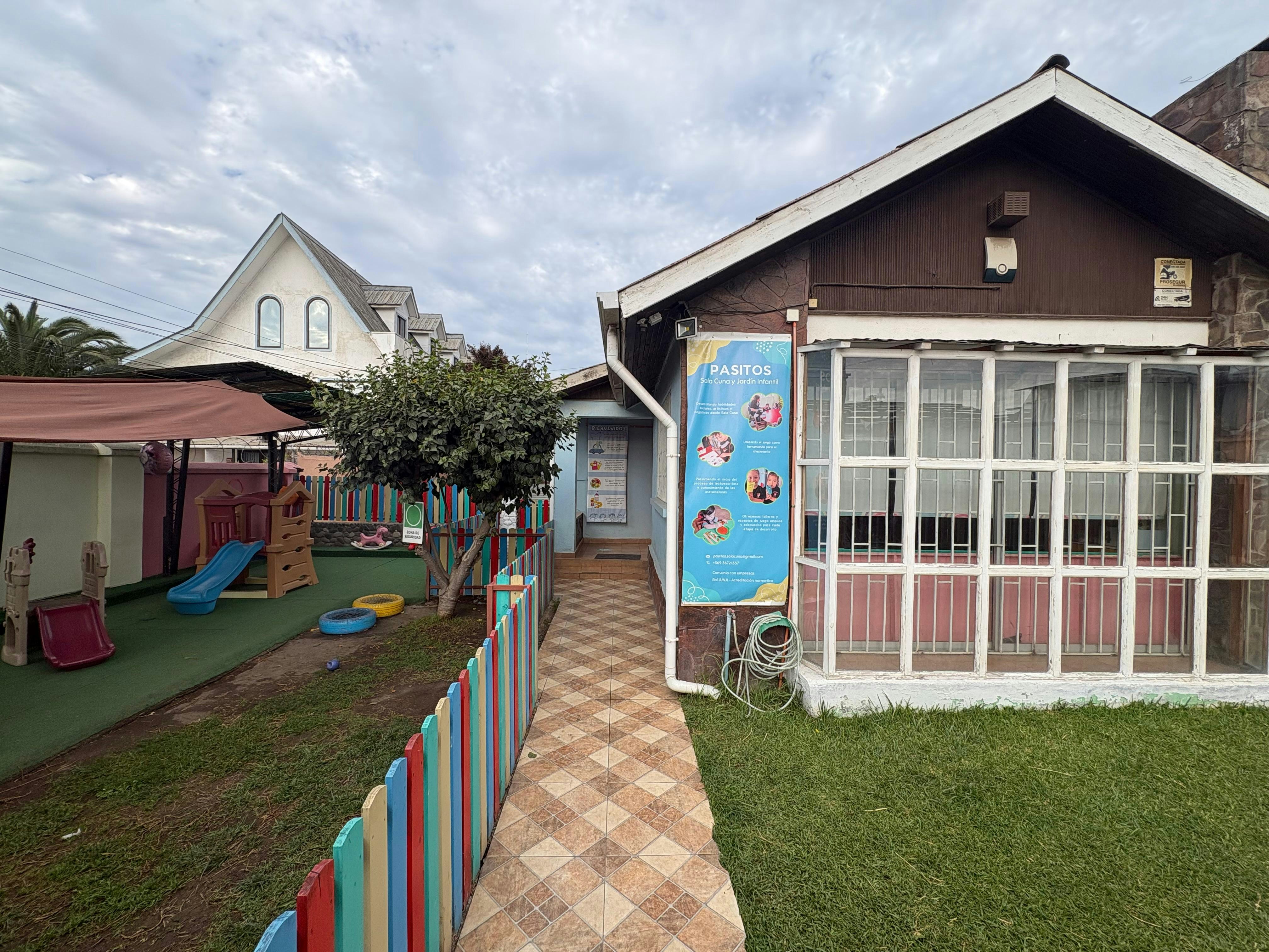 Niños y niñas en un espacio educativo del jardín