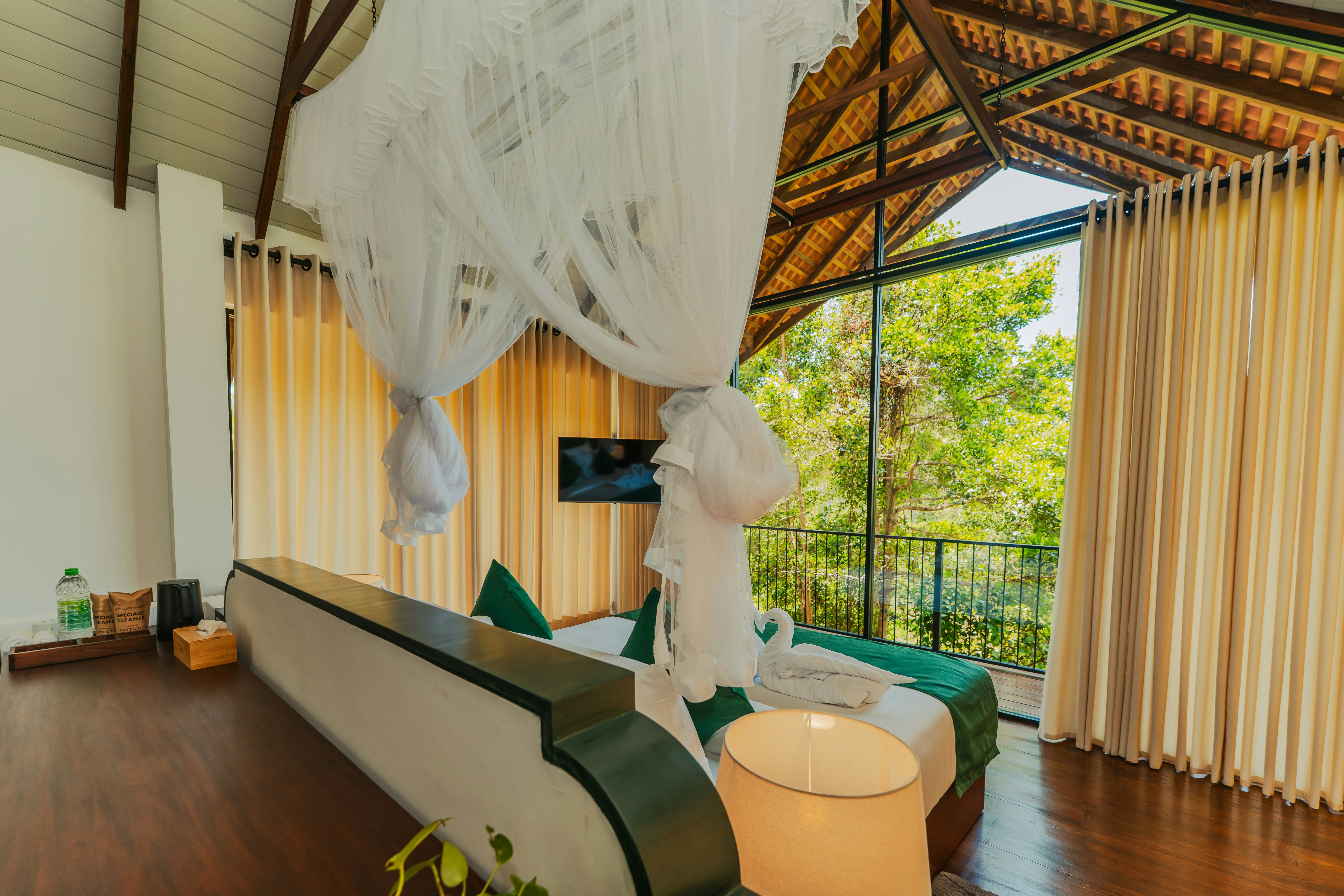 Bedroom overlooking the trees