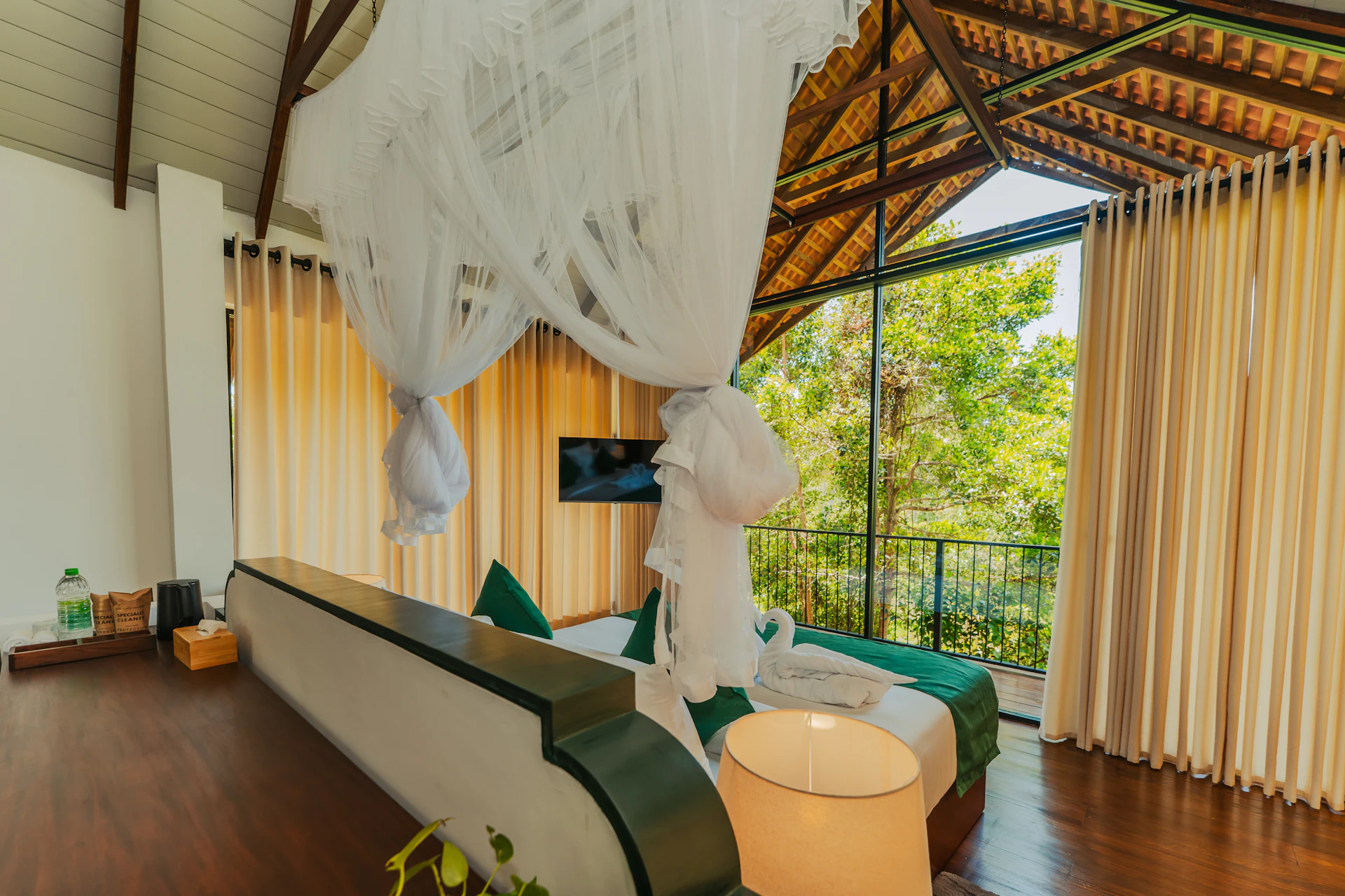 Bedroom overlooking the trees