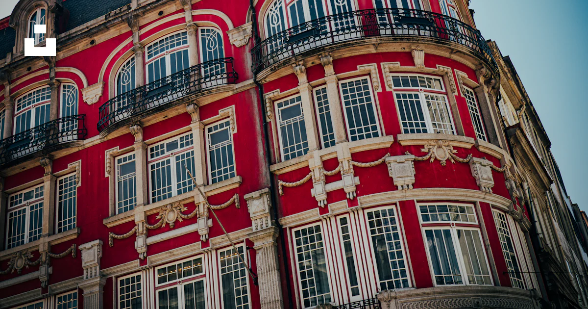 Sky Window Icon Red historic building with arched windows - Free Photo on Unsplash