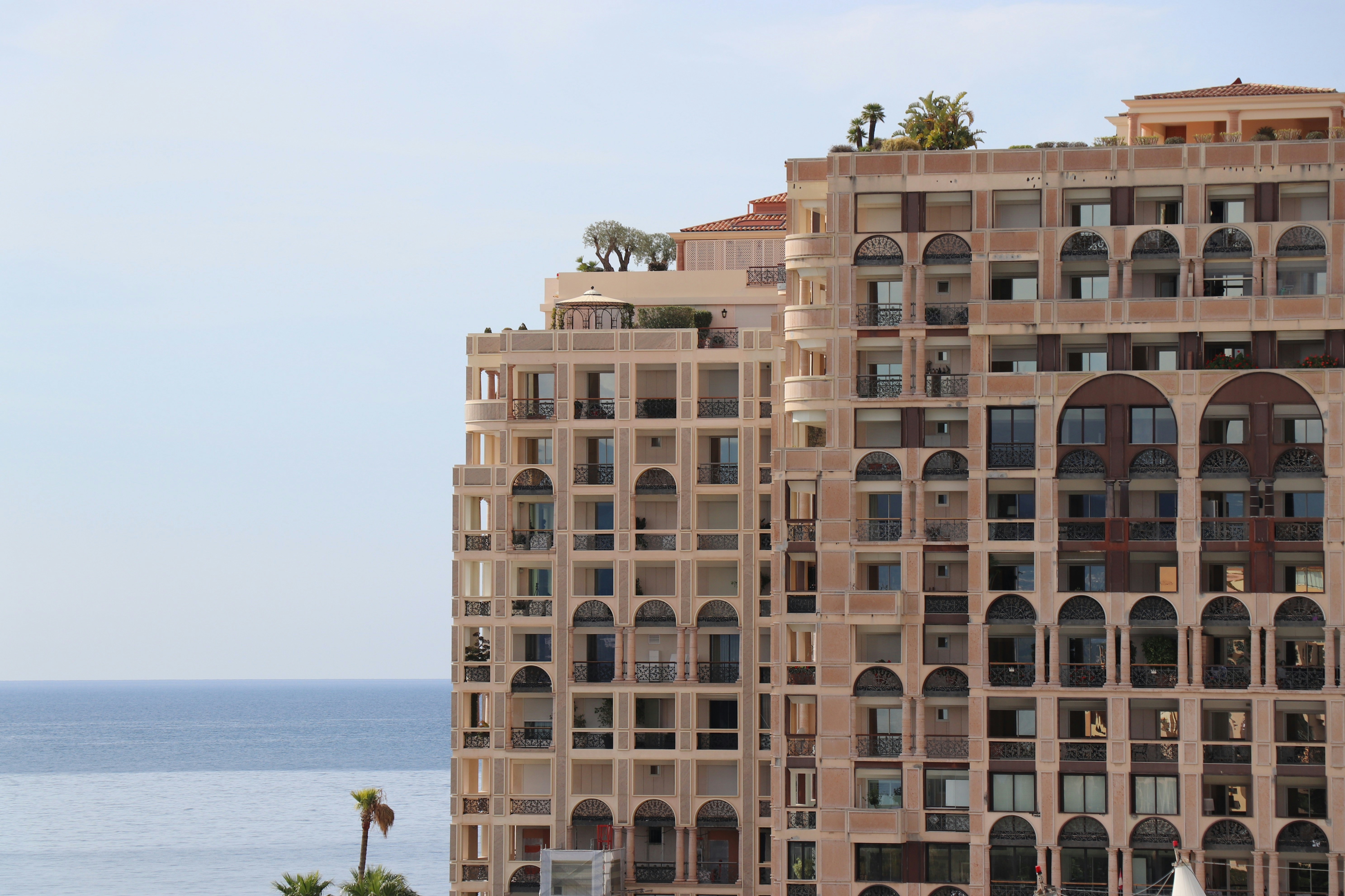 Apartment buildings overlooking the sea - Free Photo on Unsplash