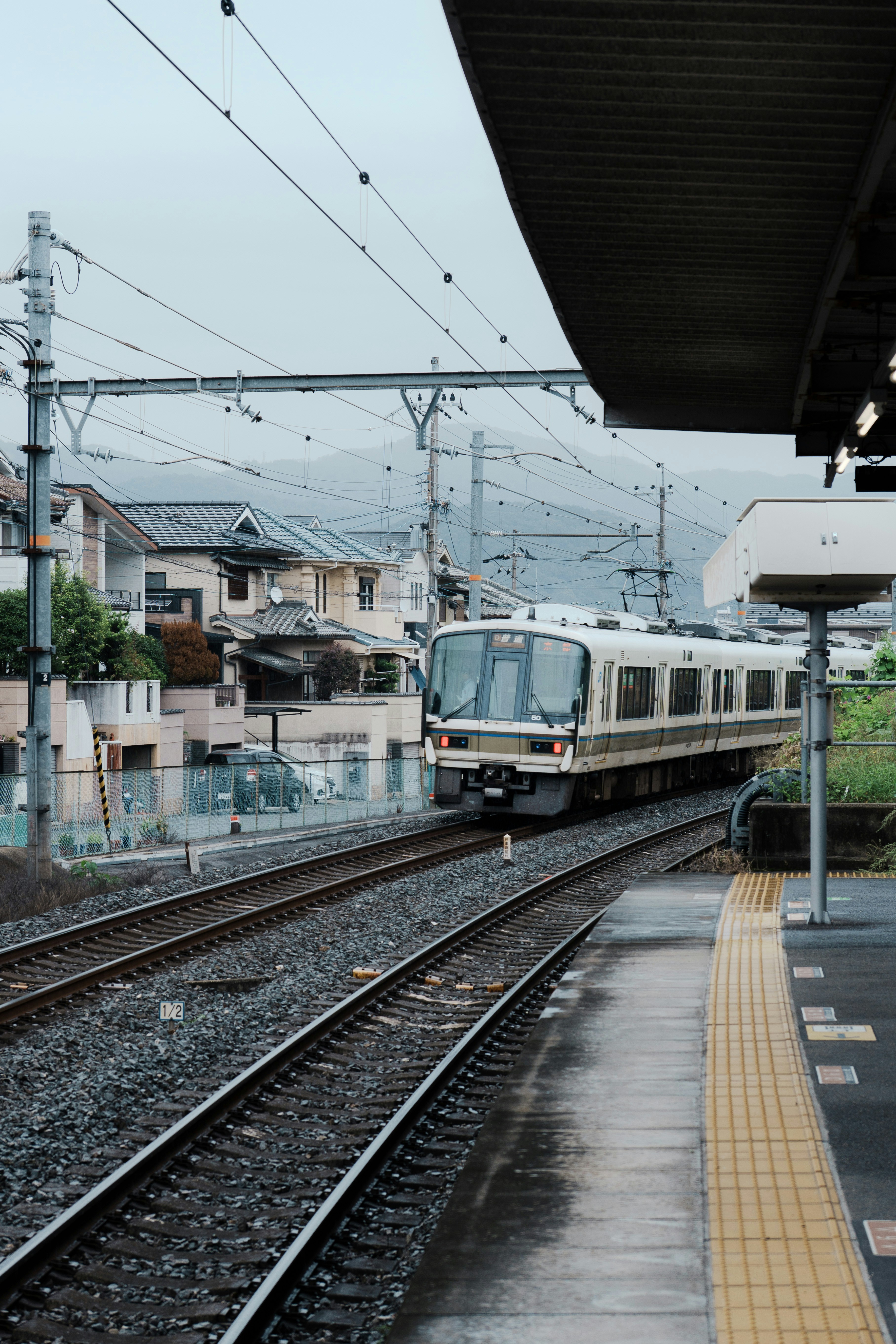 Commuter train at Japanese station - Free Photo on Unsplash