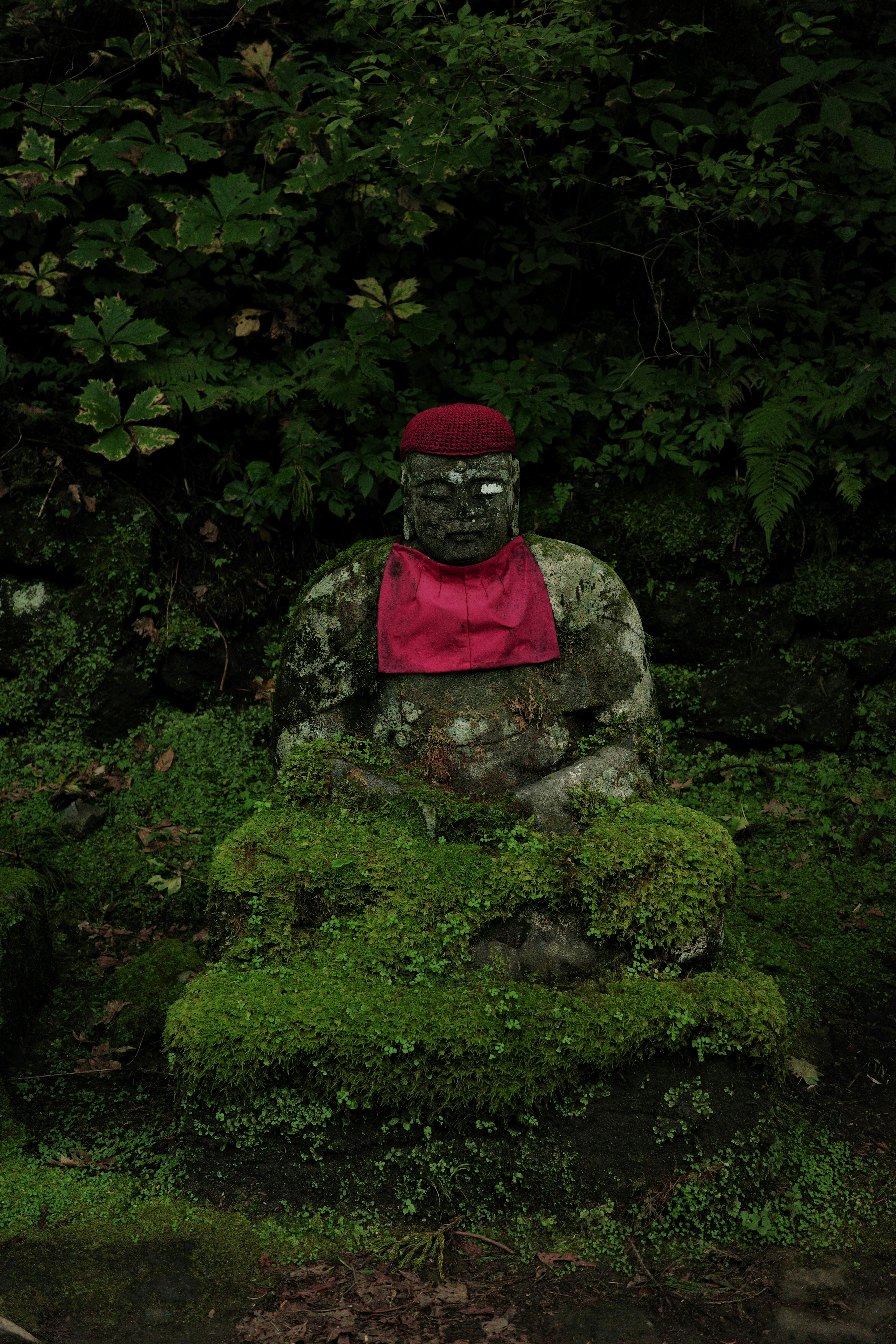 Weathered stone Buddha statue with moss - Free Photo on Unsplash