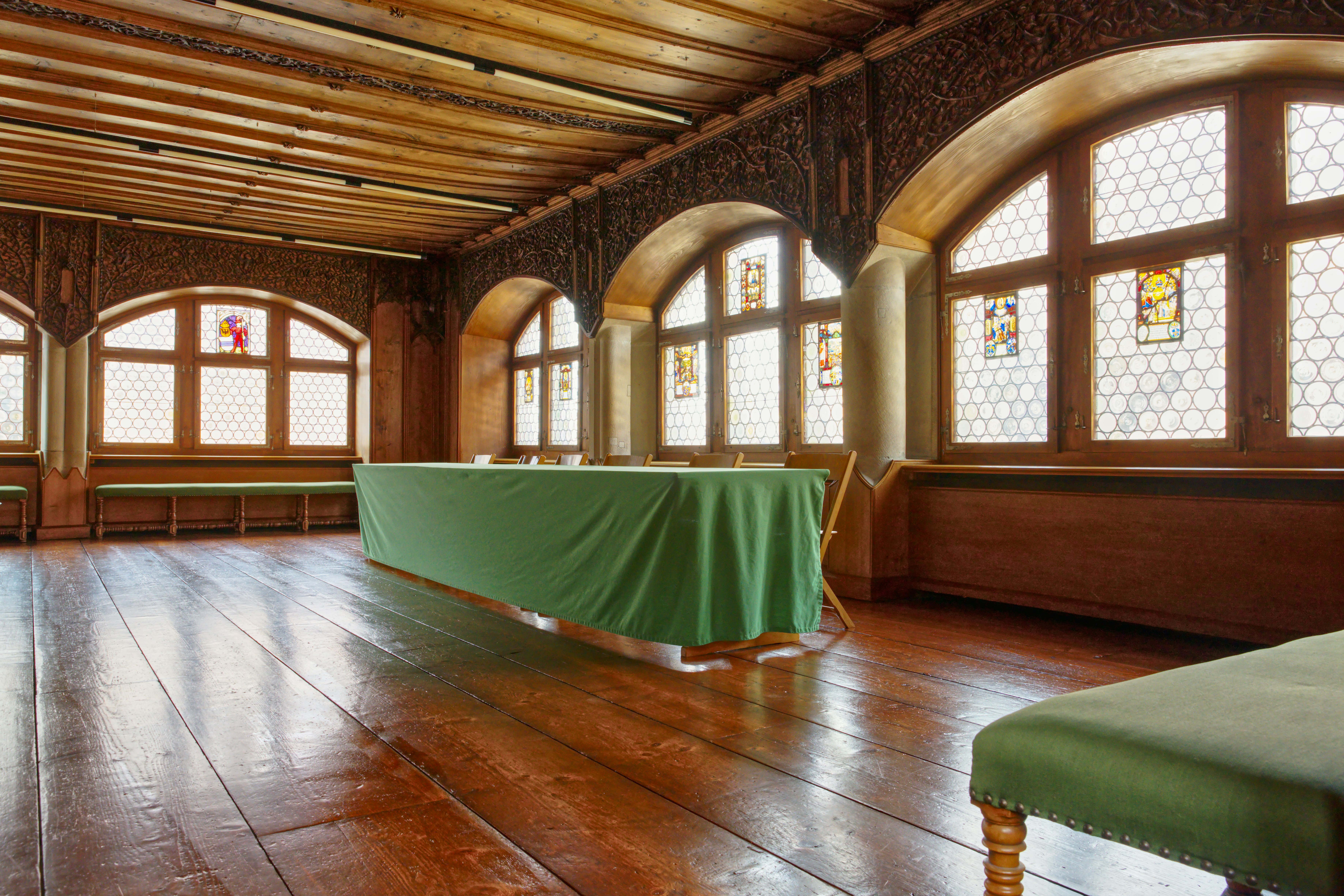 Historic room with green table - Free Photo on Unsplash