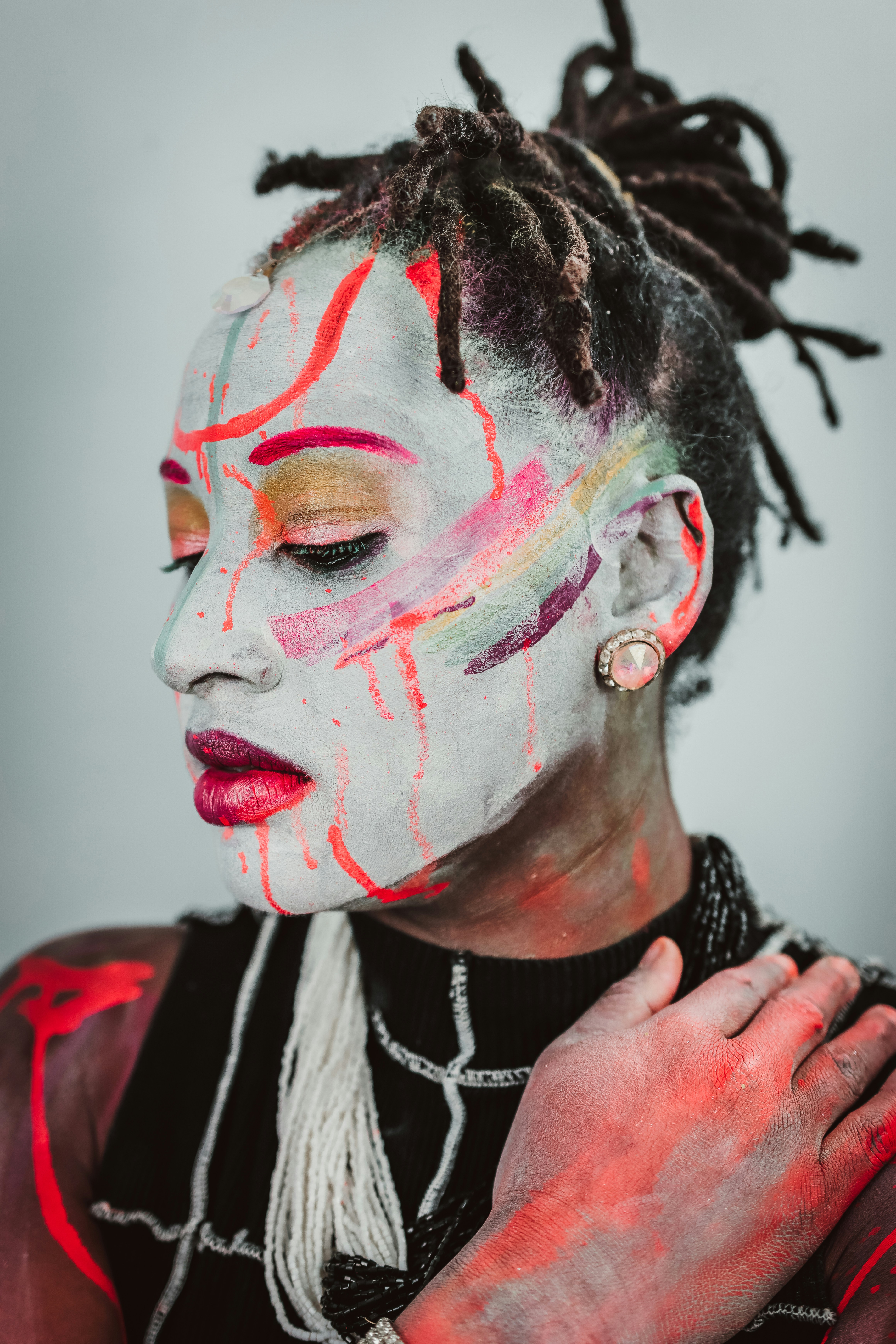 Person with white face paint - Free Photo on Unsplash