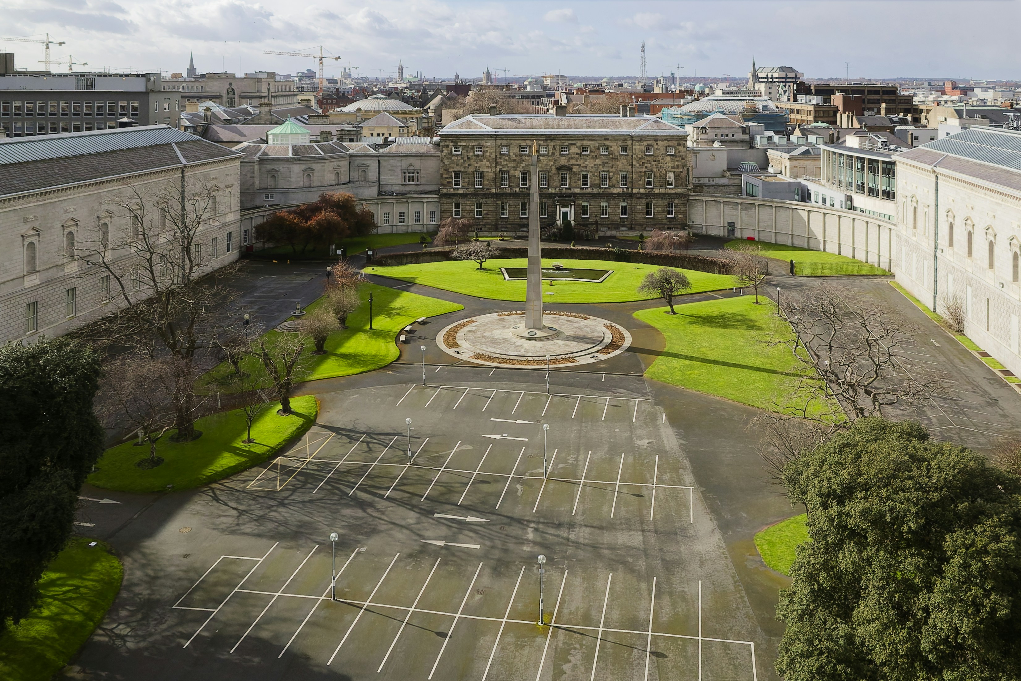 Leinster House courtyard in Dublin - Free Photo on Unsplash