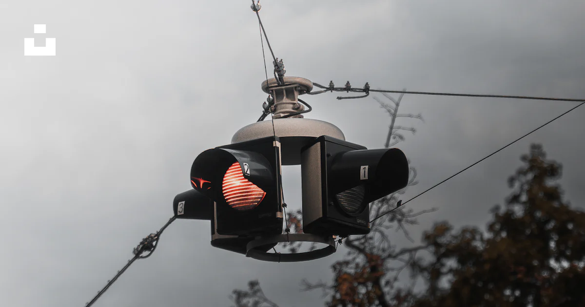 Refractive Traffic Sign Suspended traffic light with red signal - Free Photo on Unsplash