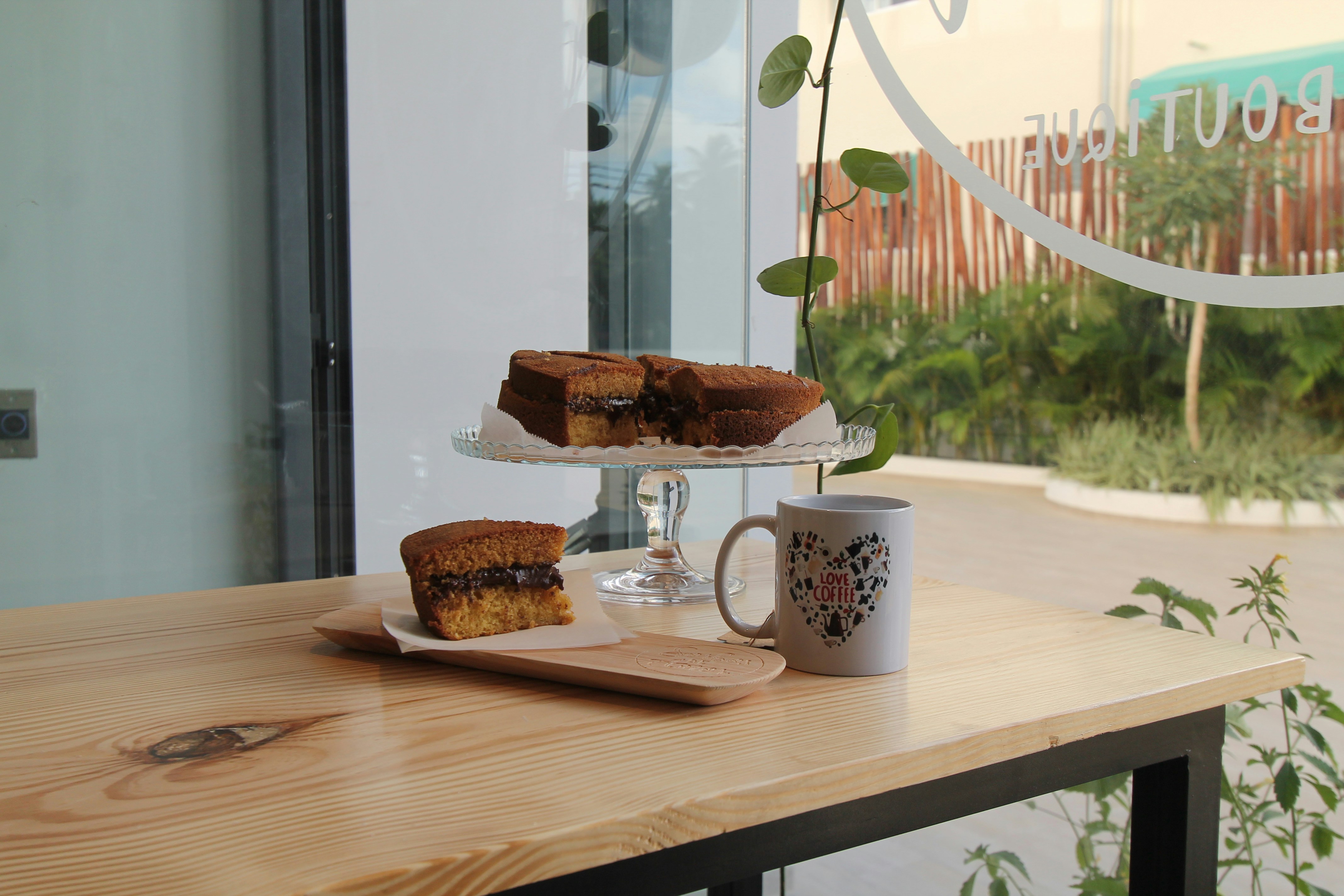 Chocolate cake and coffee on table - Free Photo on Unsplash