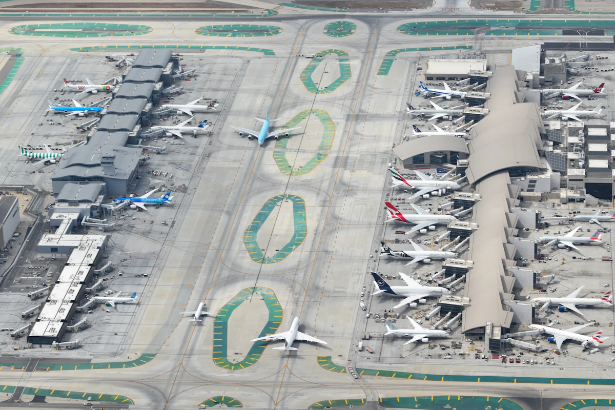 อาคารผู้โดยสารระหว่างประเทศทอม แบรดลีย์ สนามบิน LAX · Tom Bradley International Terminal, LAX