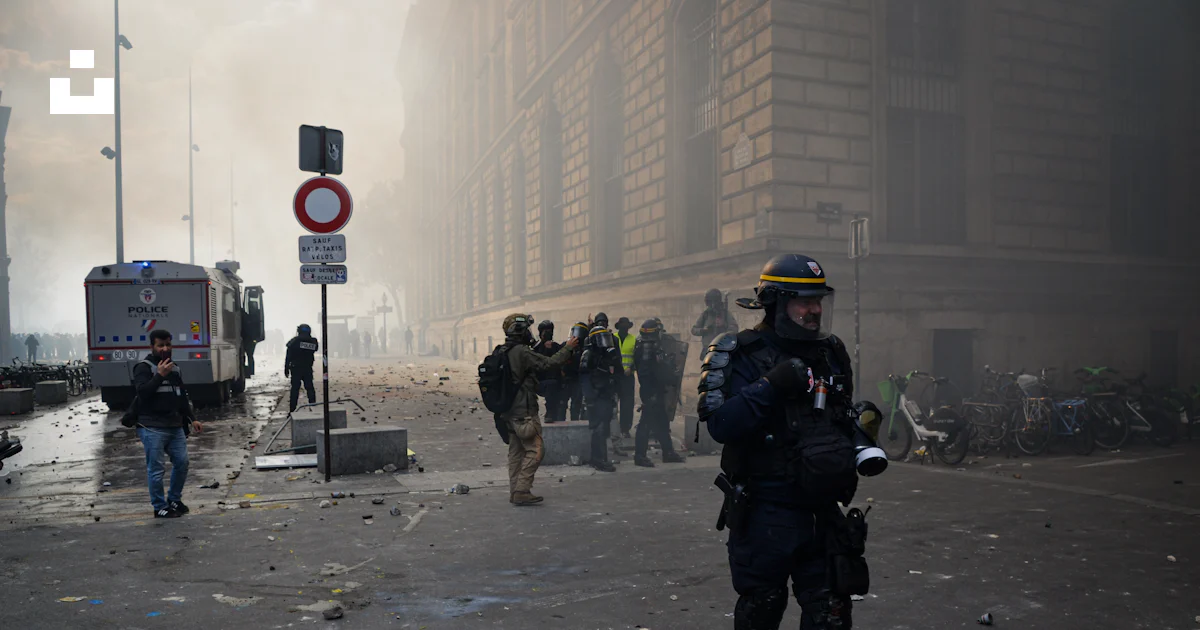 Angola Riot Police Police officer in riot gear - Free Photo on Unsplash