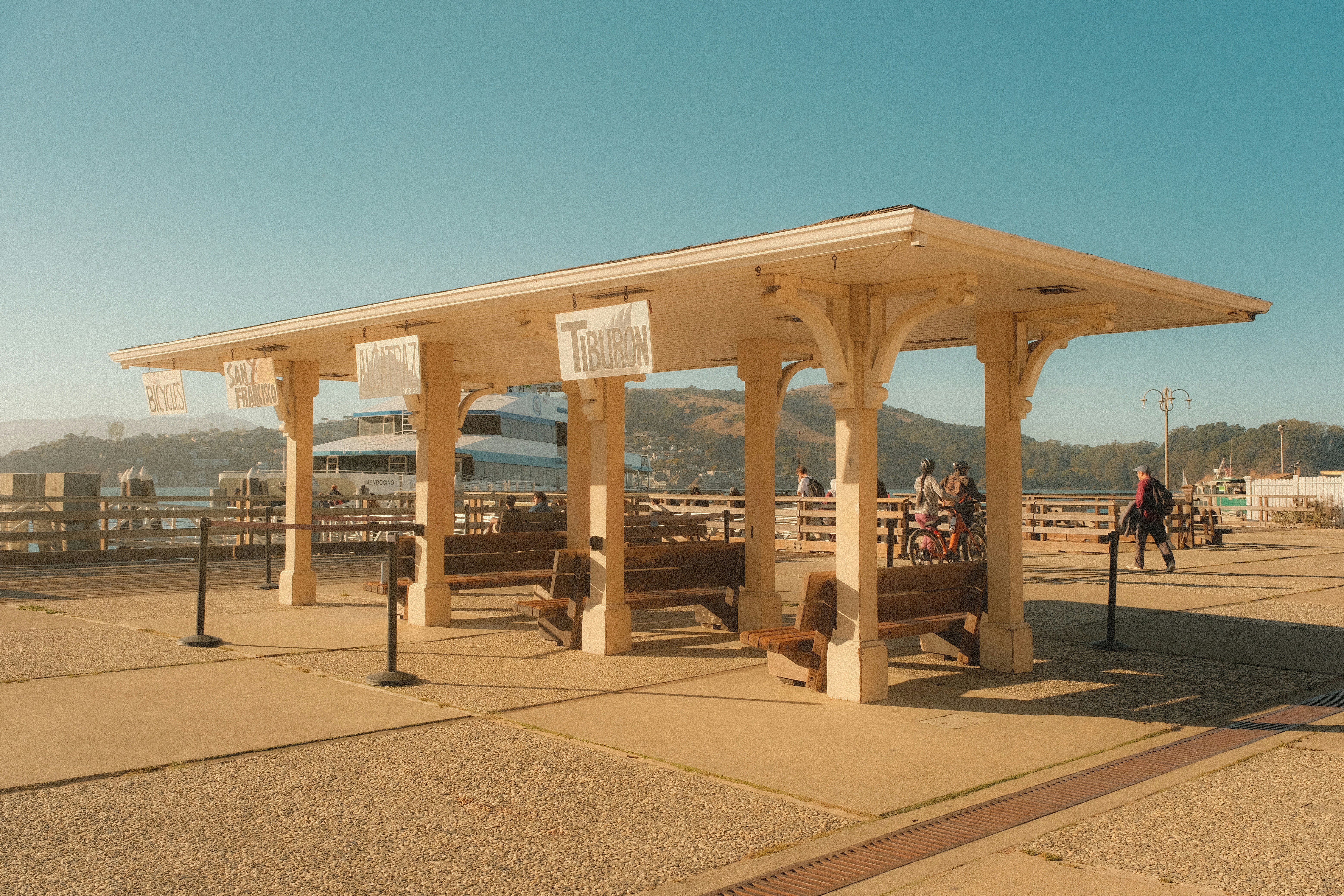 Ferry terminal shelter in San Francisco - Free Photo on Unsplash