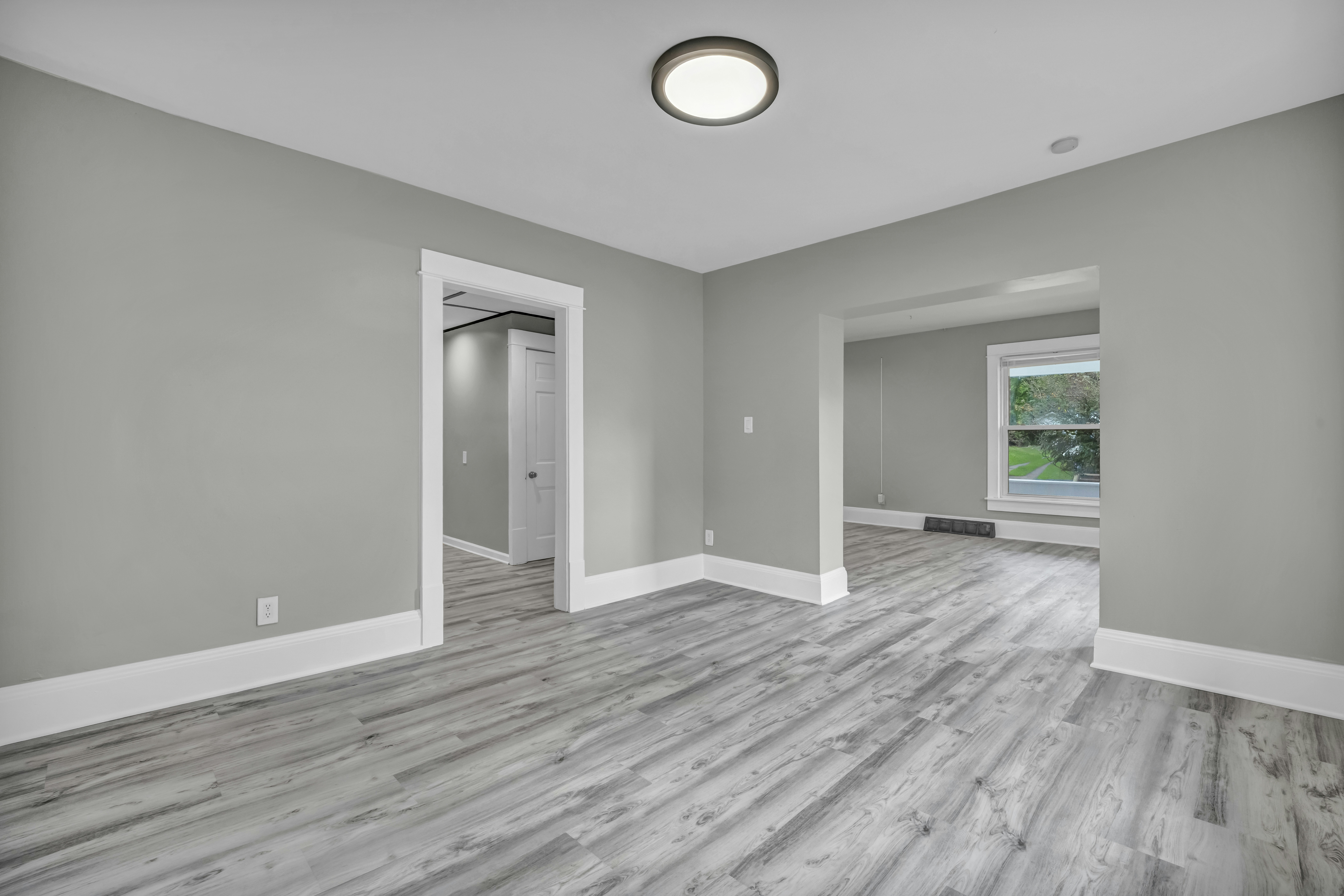 Empty room with grey walls - Free Photo on Unsplash