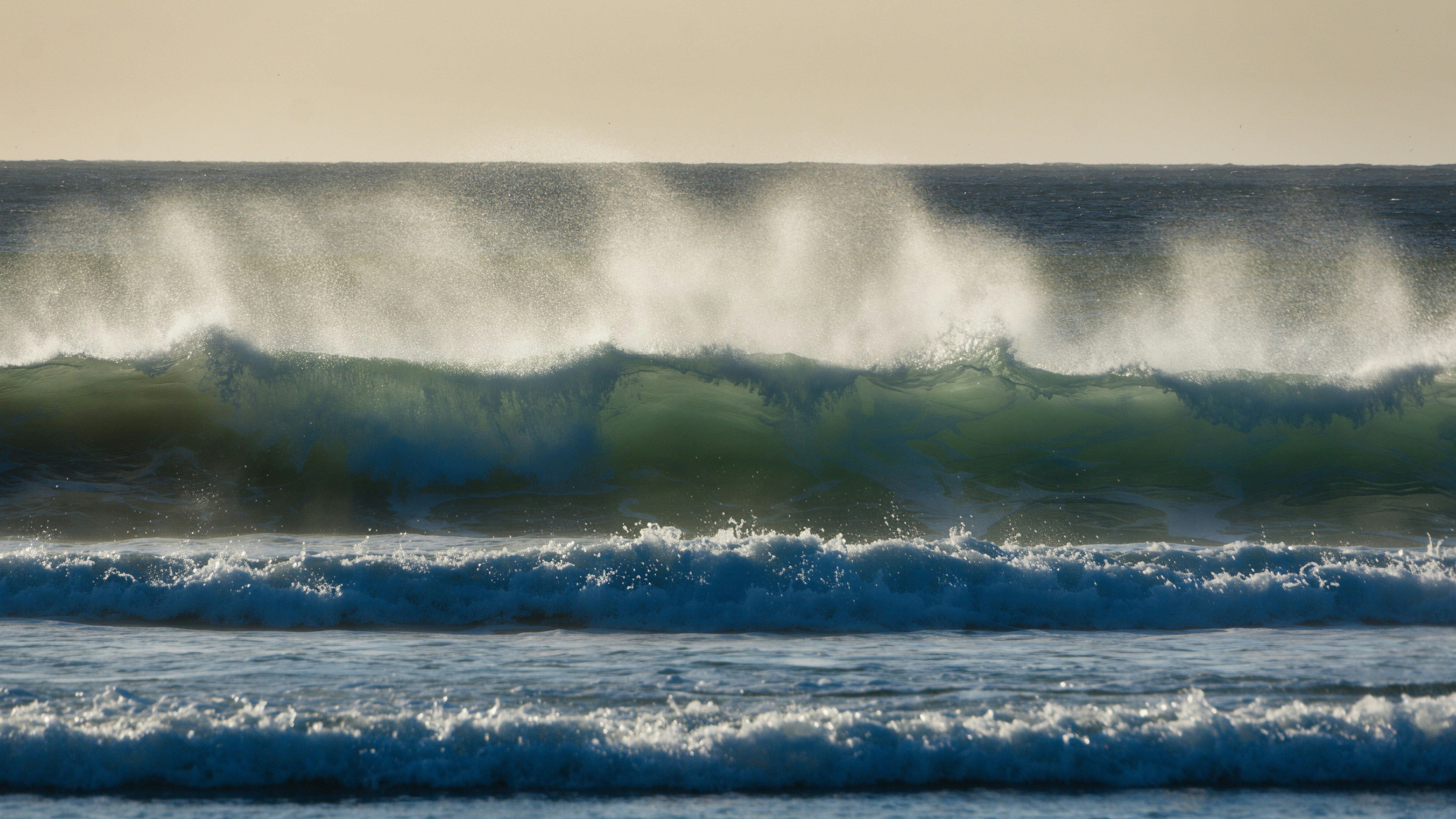 Breaking ocean wave with sea spray - Free Photo on Unsplash