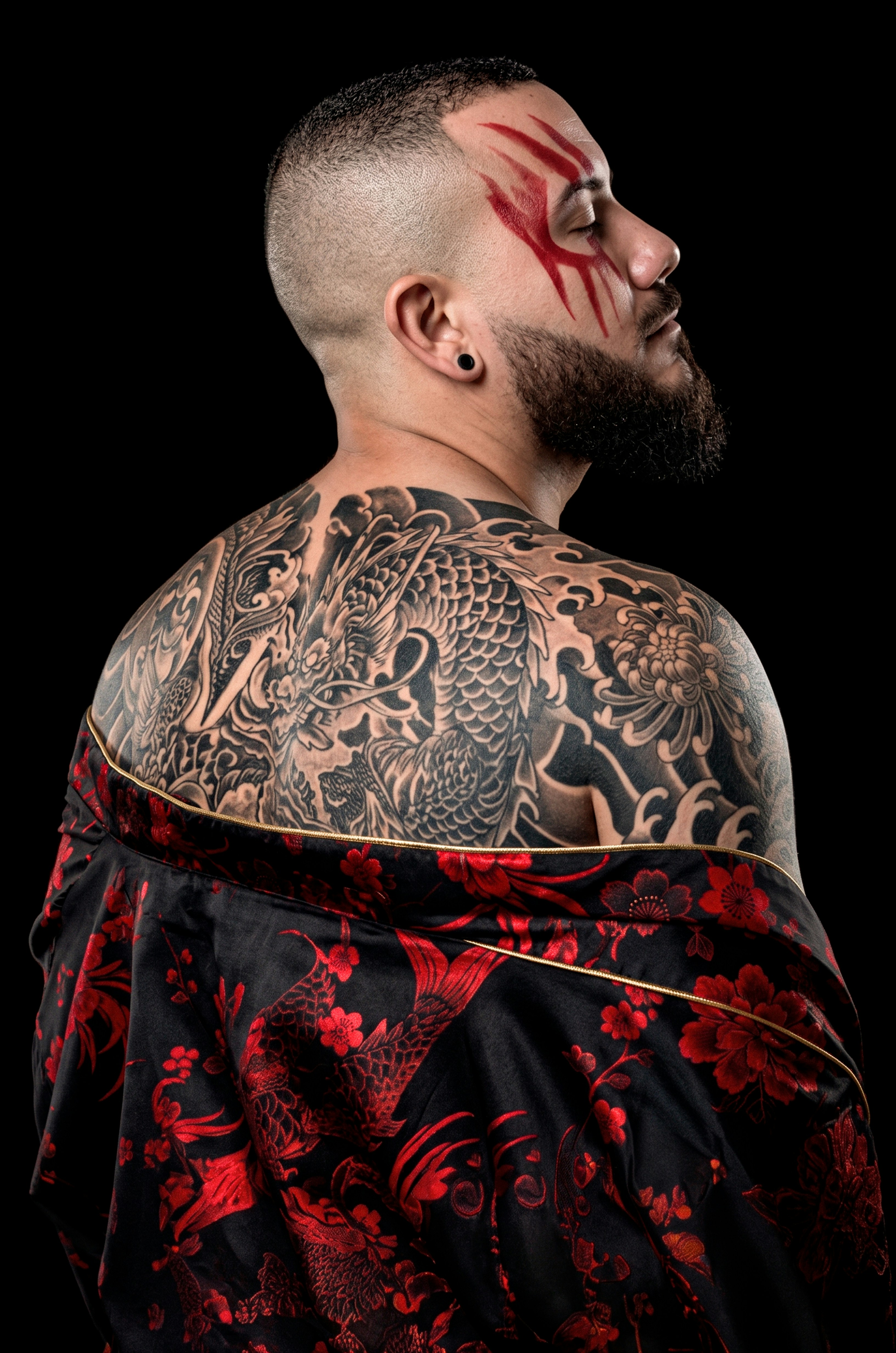 Man with dragon back tattoo - Free Photo on Unsplash