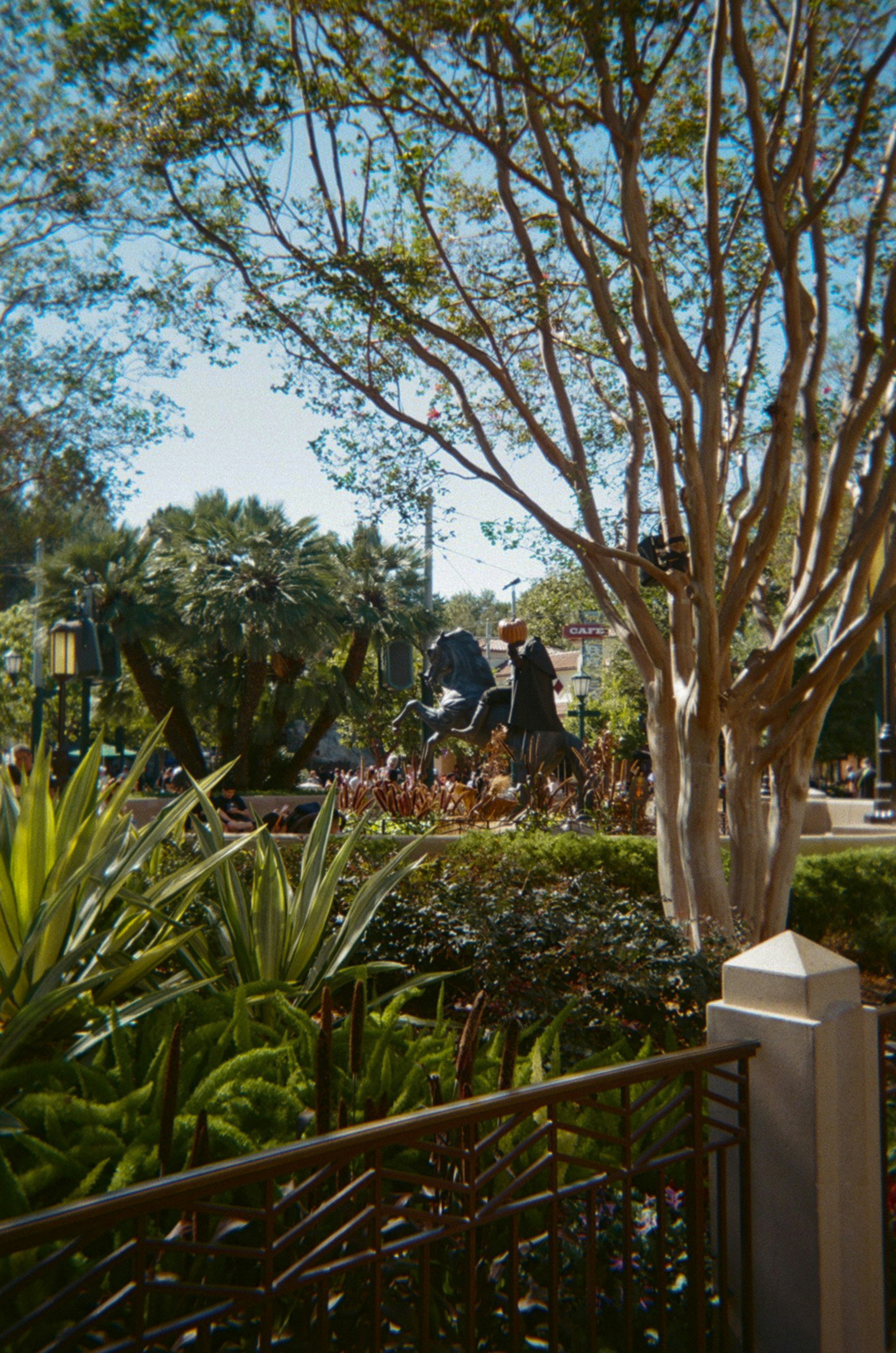 Headless Horseman statue in park - Free Photo on Unsplash