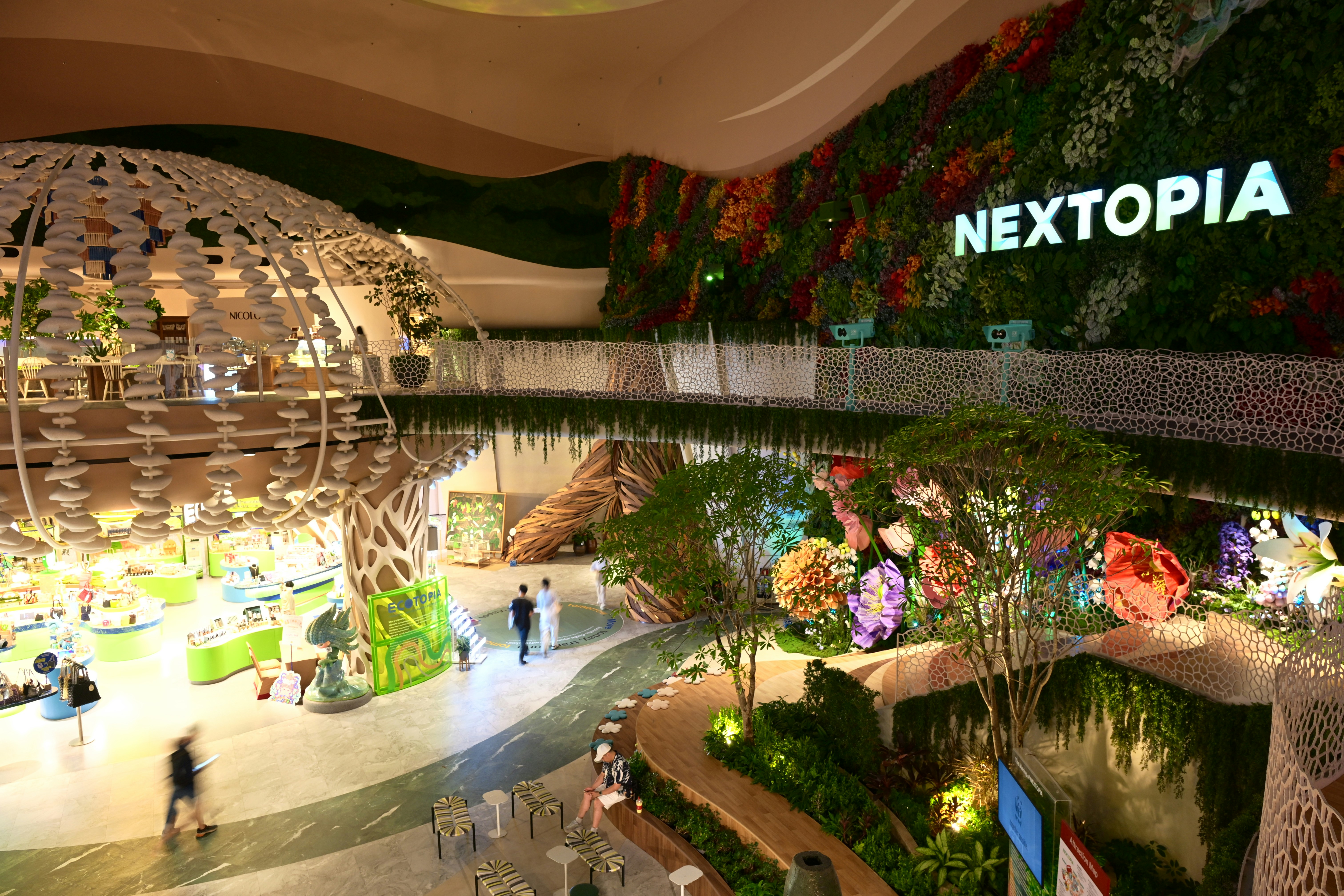 Indoor shopping mall atrium with garden - Free Photo on Unsplash