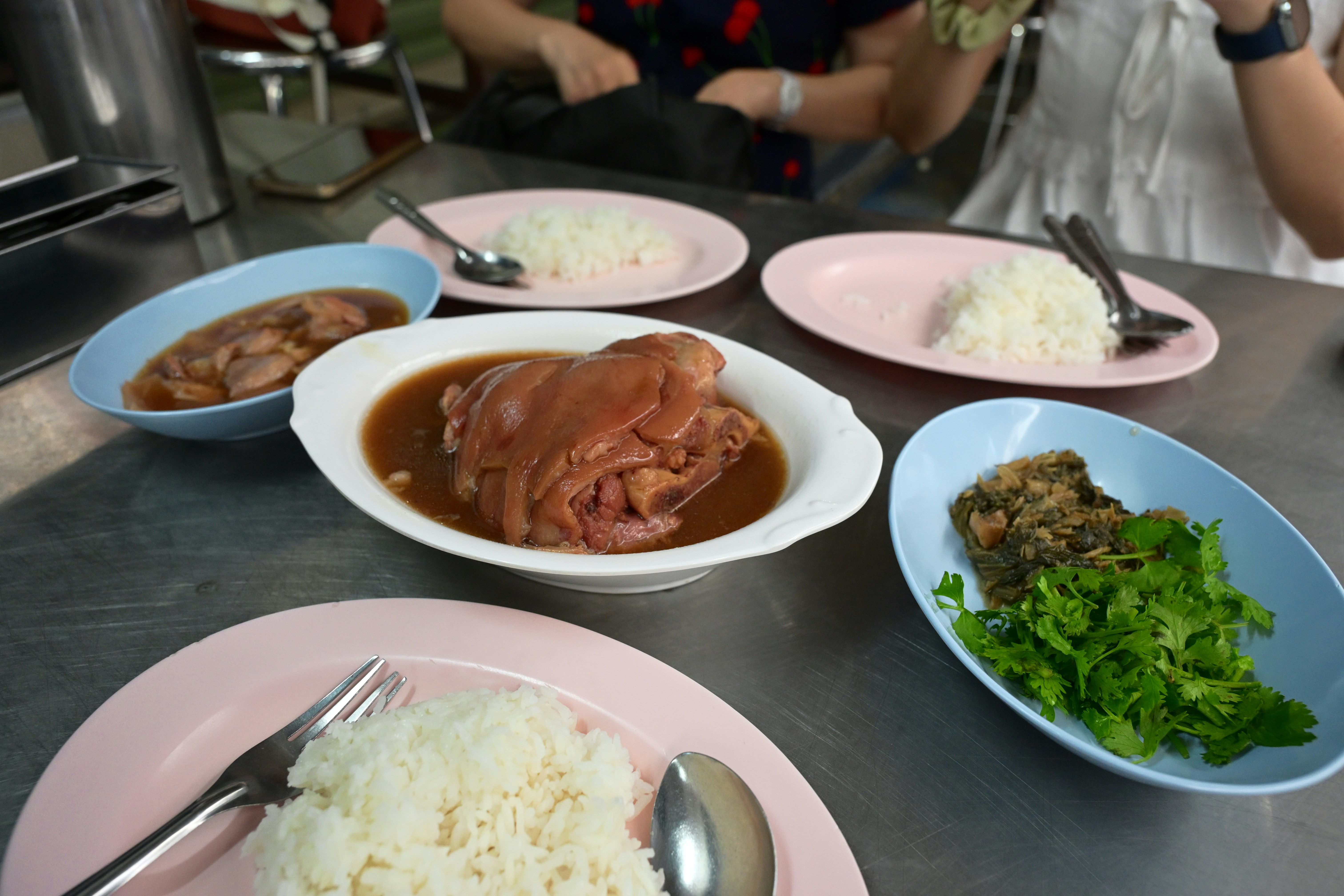 Braised pork leg with rice meal - Free Photo on Unsplash