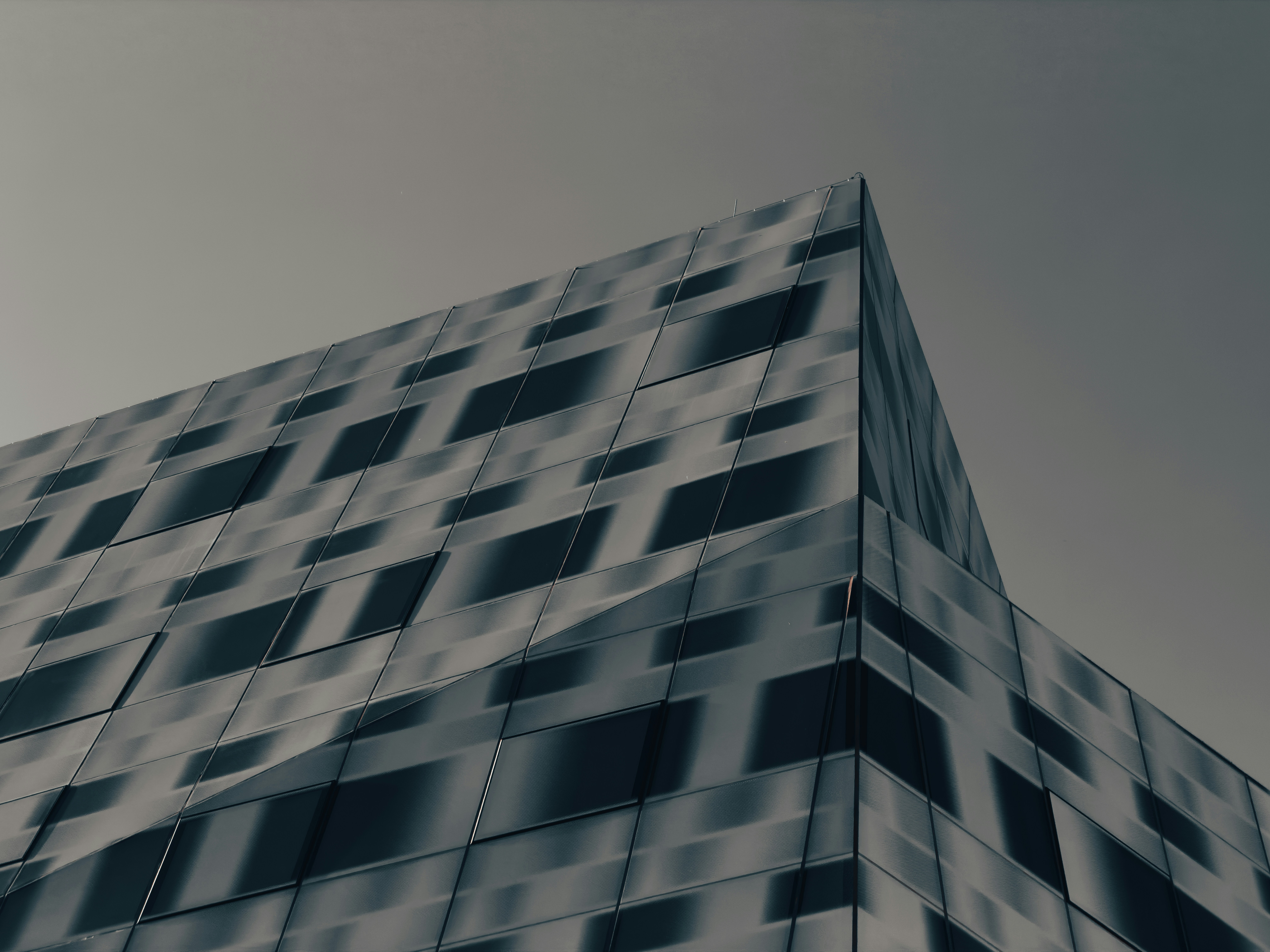 Modern building corner with glass panels - Free Photo on Unsplash