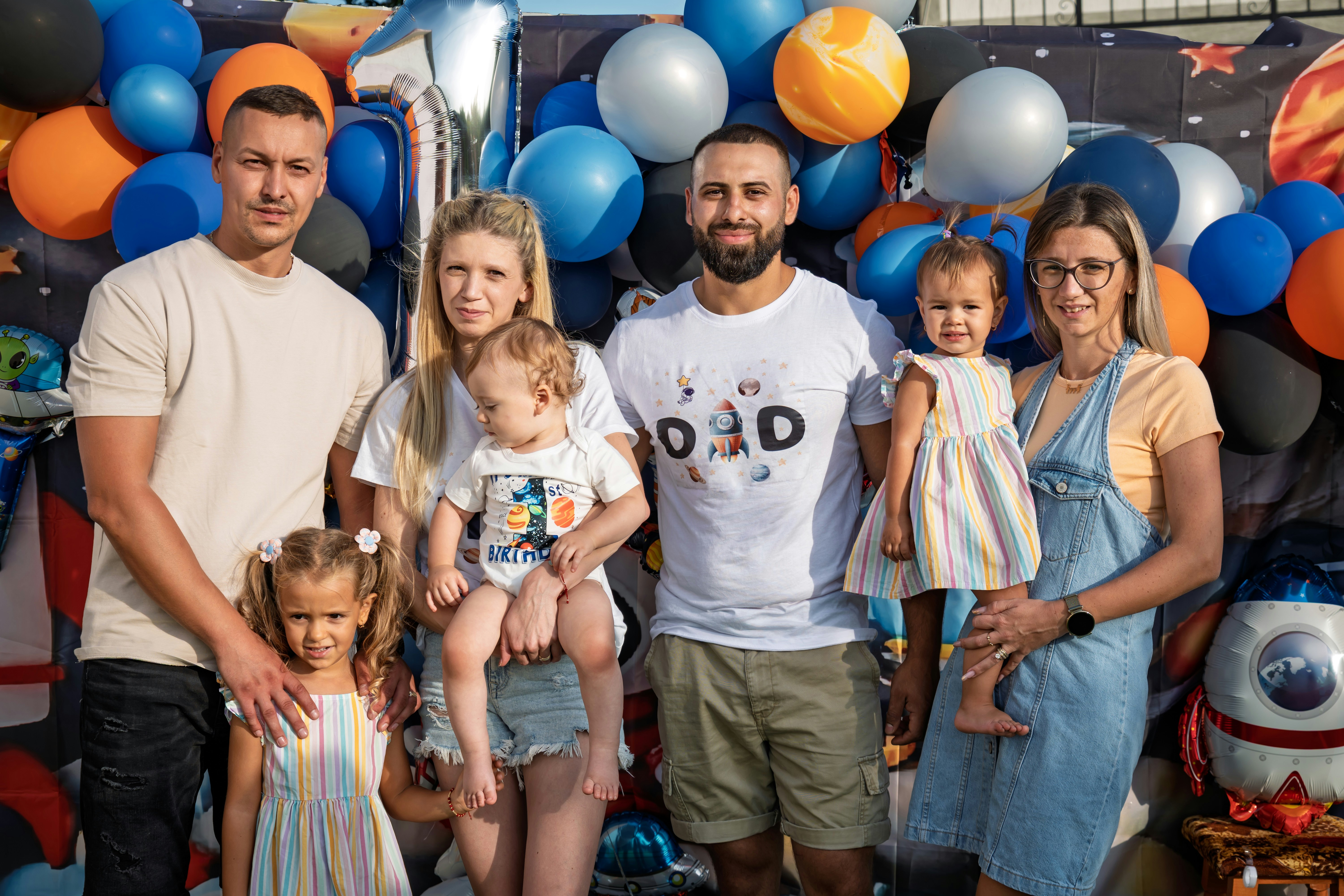 Family at space themed birthday party - Free Photo on Unsplash
