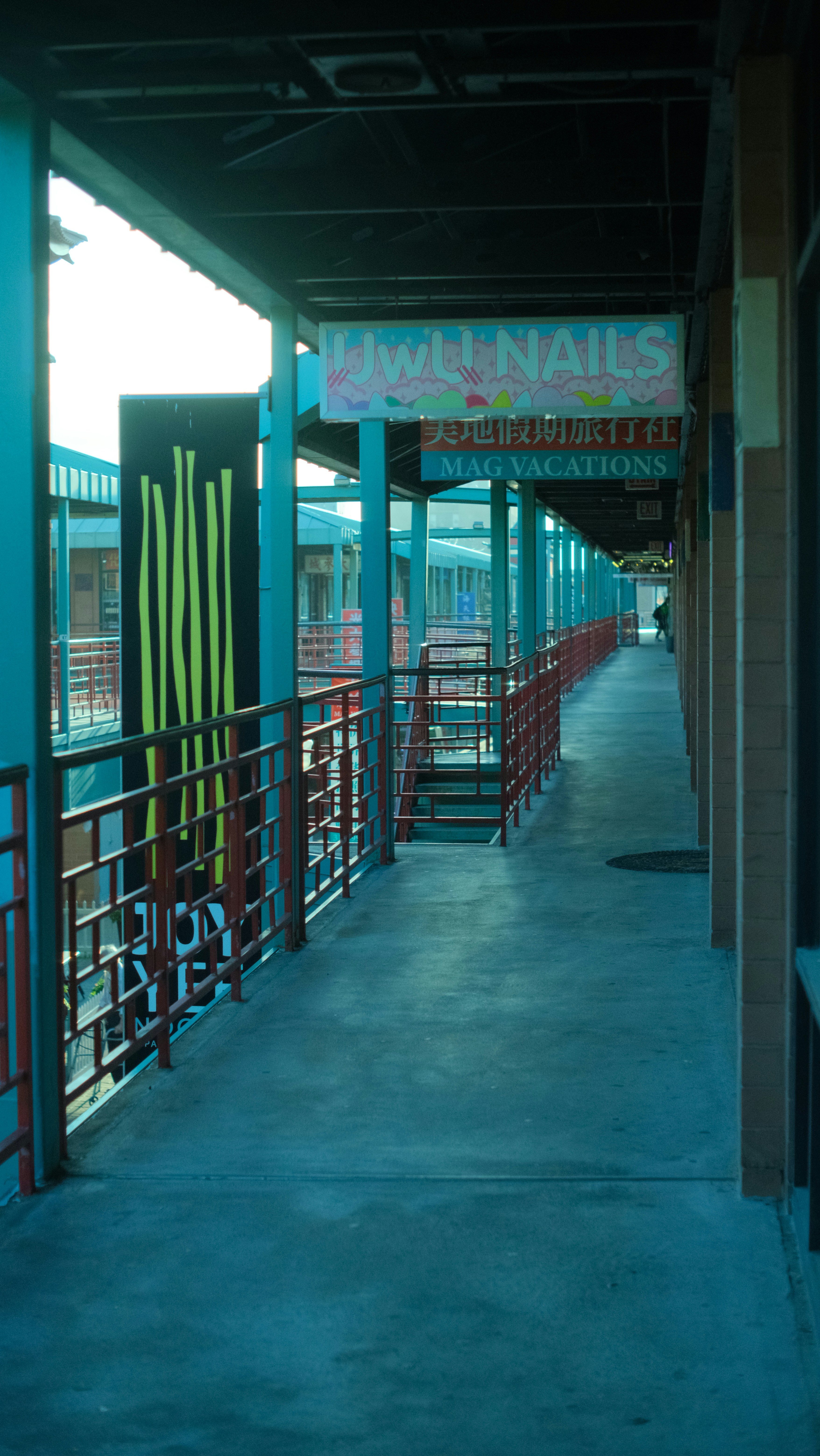 Outdoor walkway with red railings - Free Photo on Unsplash