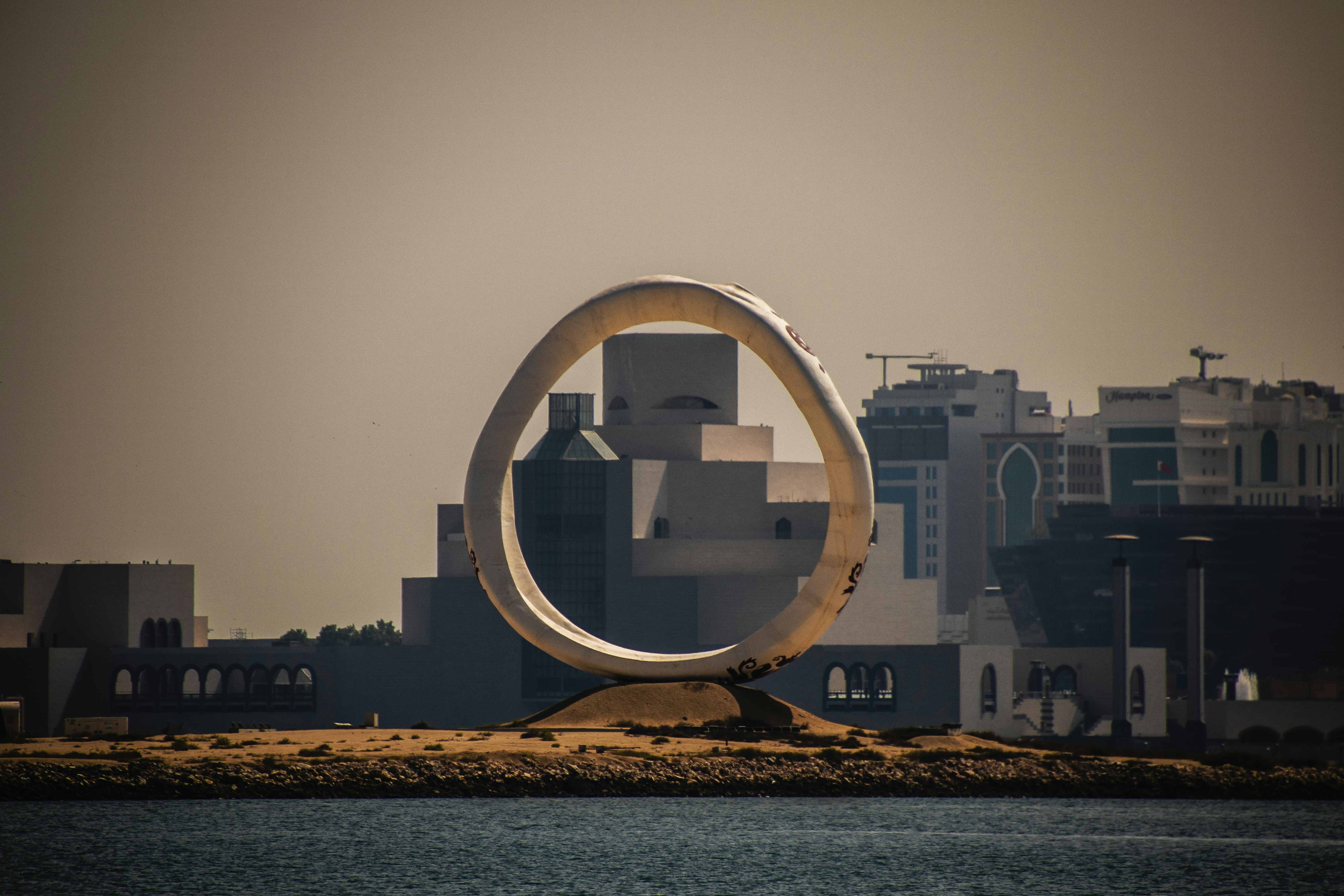 Pearl Monument and museum in Doha - Free Photo on Unsplash