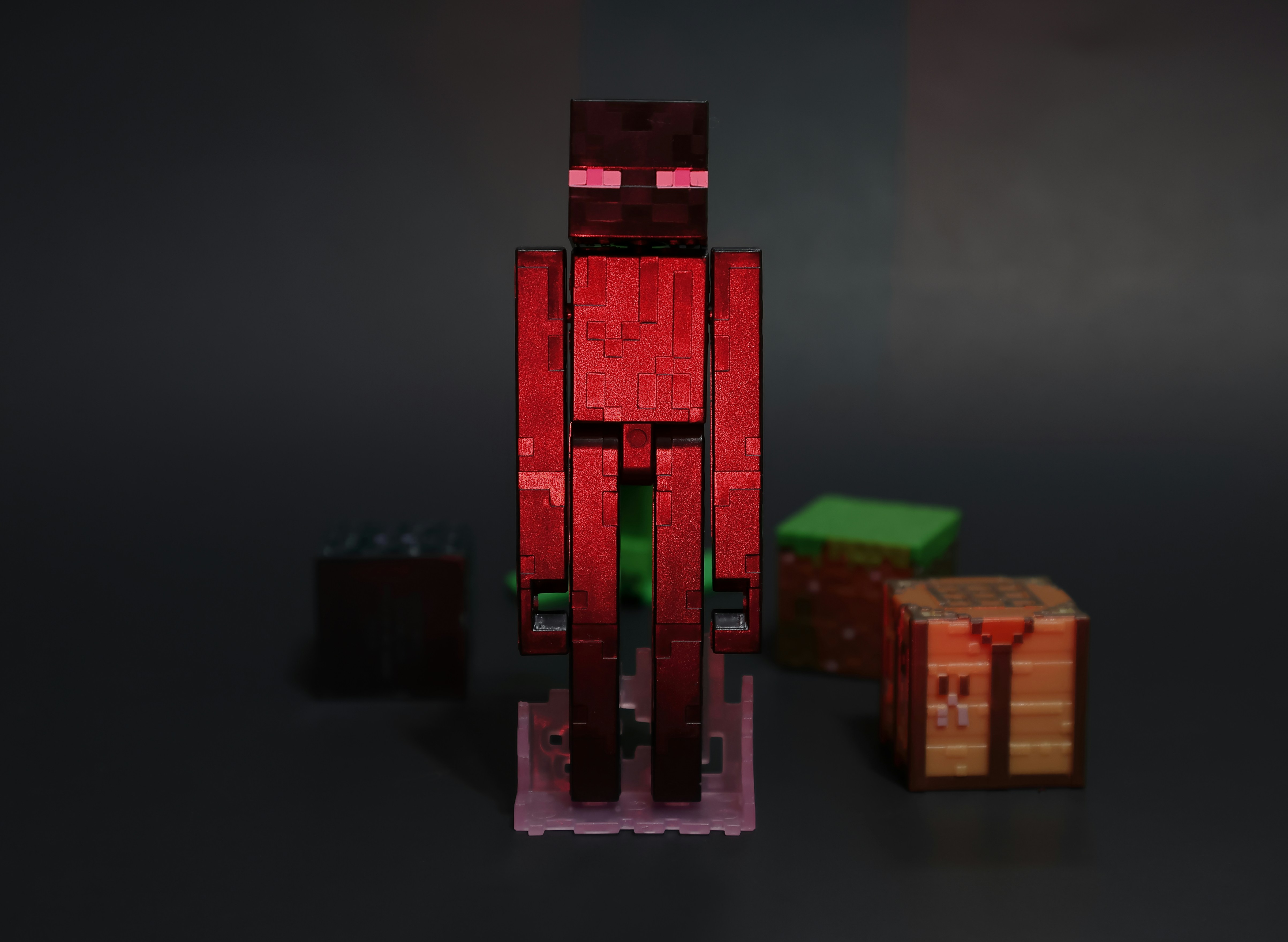 Red metallic Minecraft Enderman figure - Free Photo on Unsplash