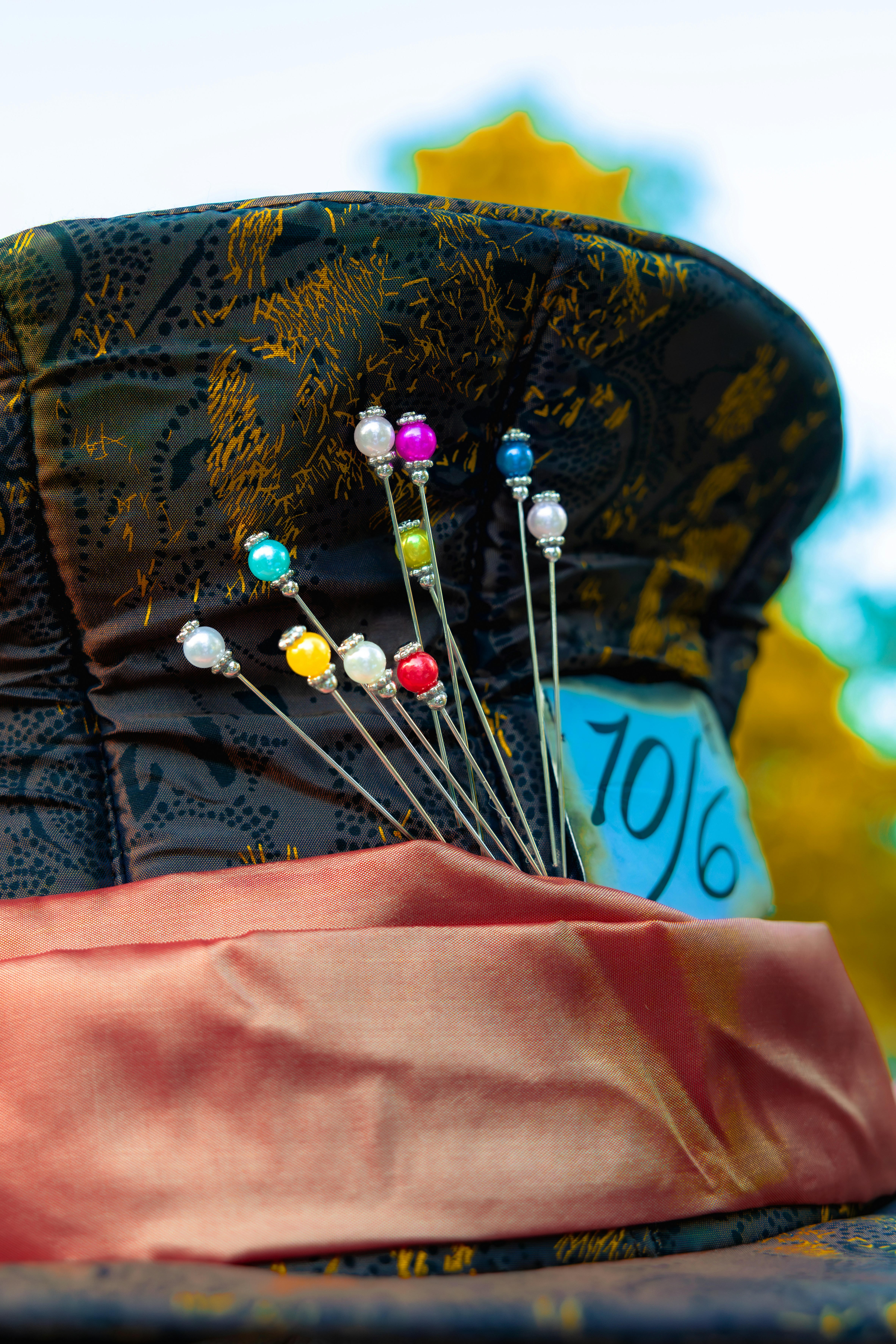 Top hat with pins and ribbon - Free Photo on Unsplash