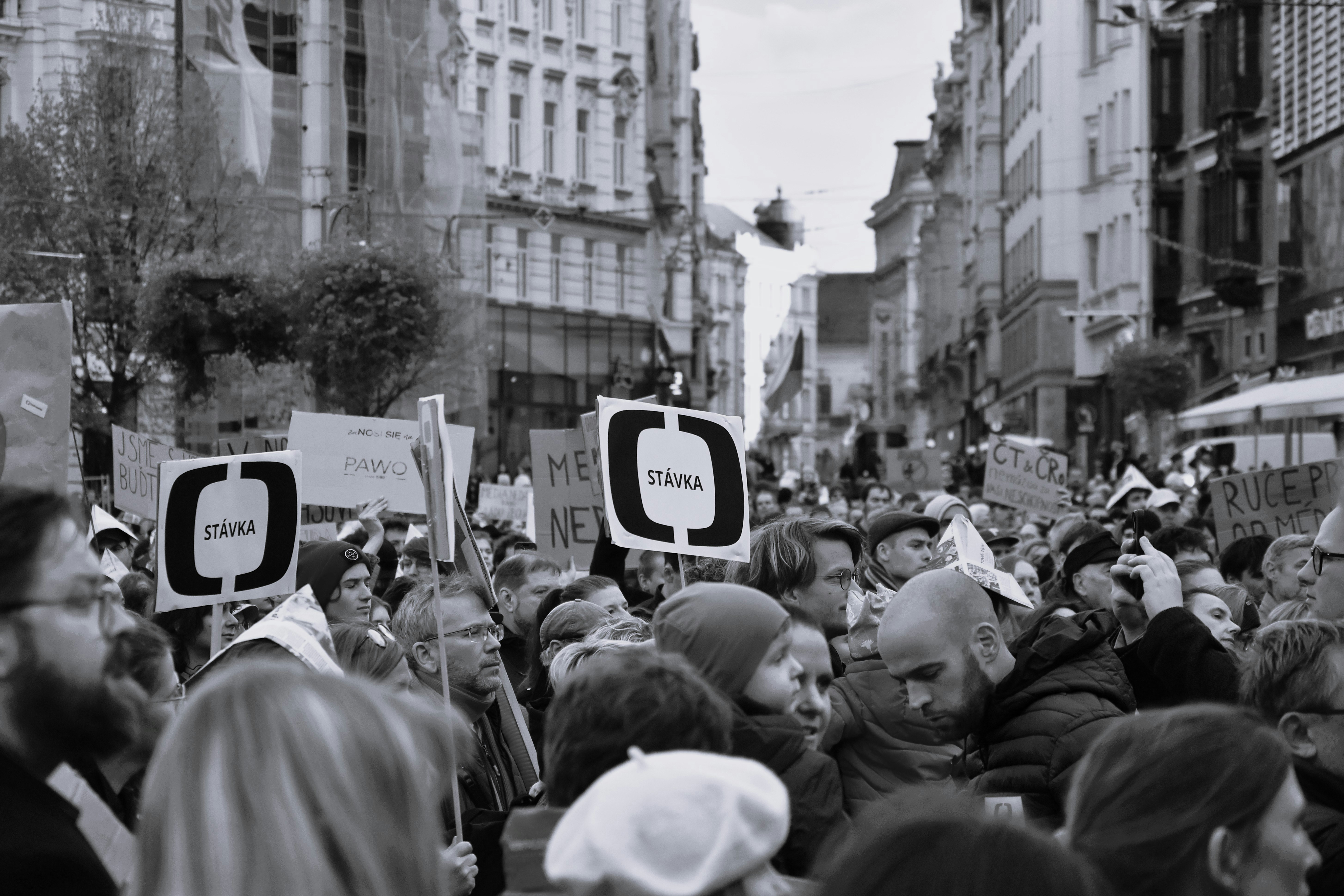 Protest crowd with signs in city - Free Photo on Unsplash