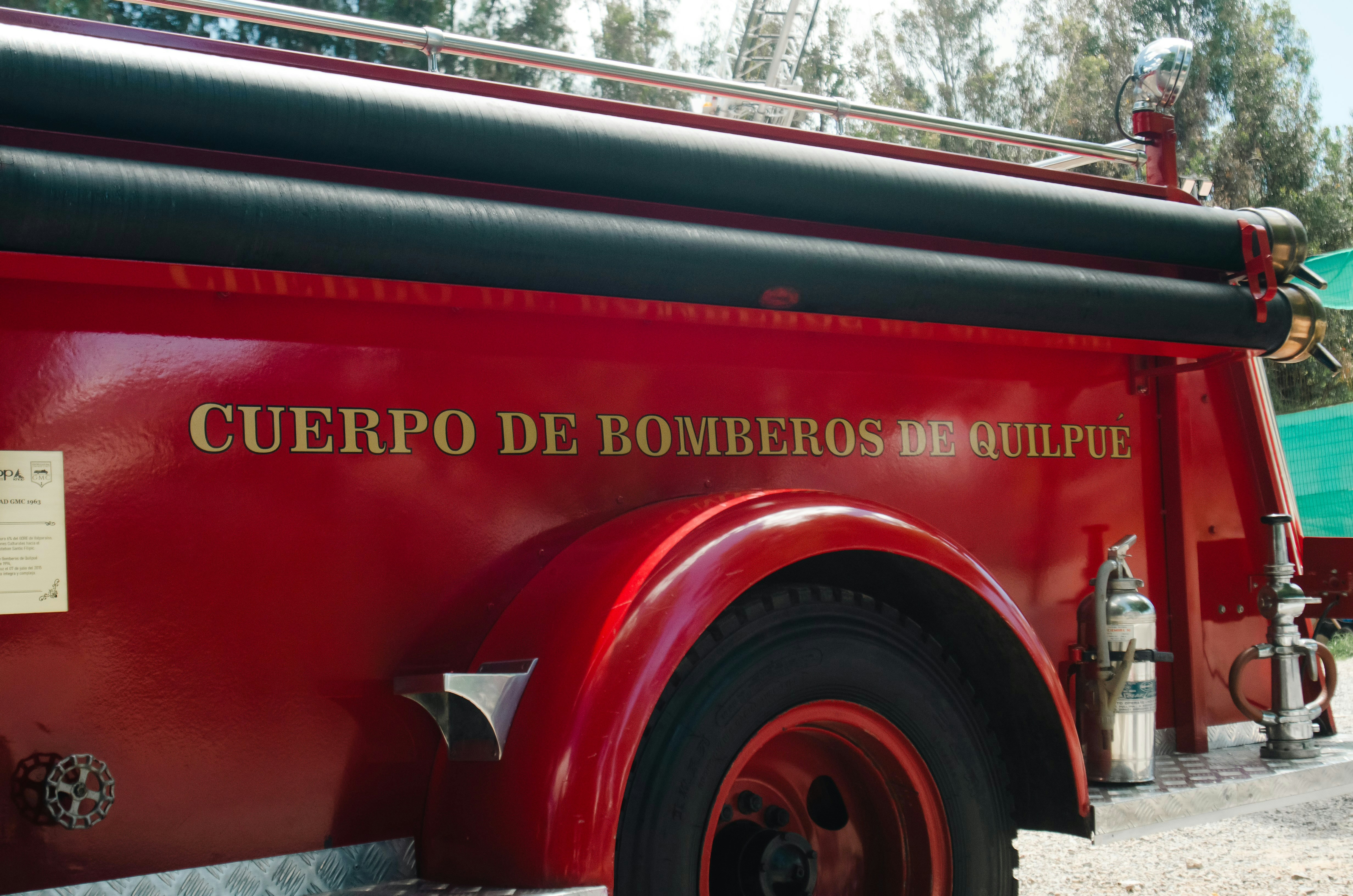 Red fire truck in Quilpué - Free Photo on Unsplash