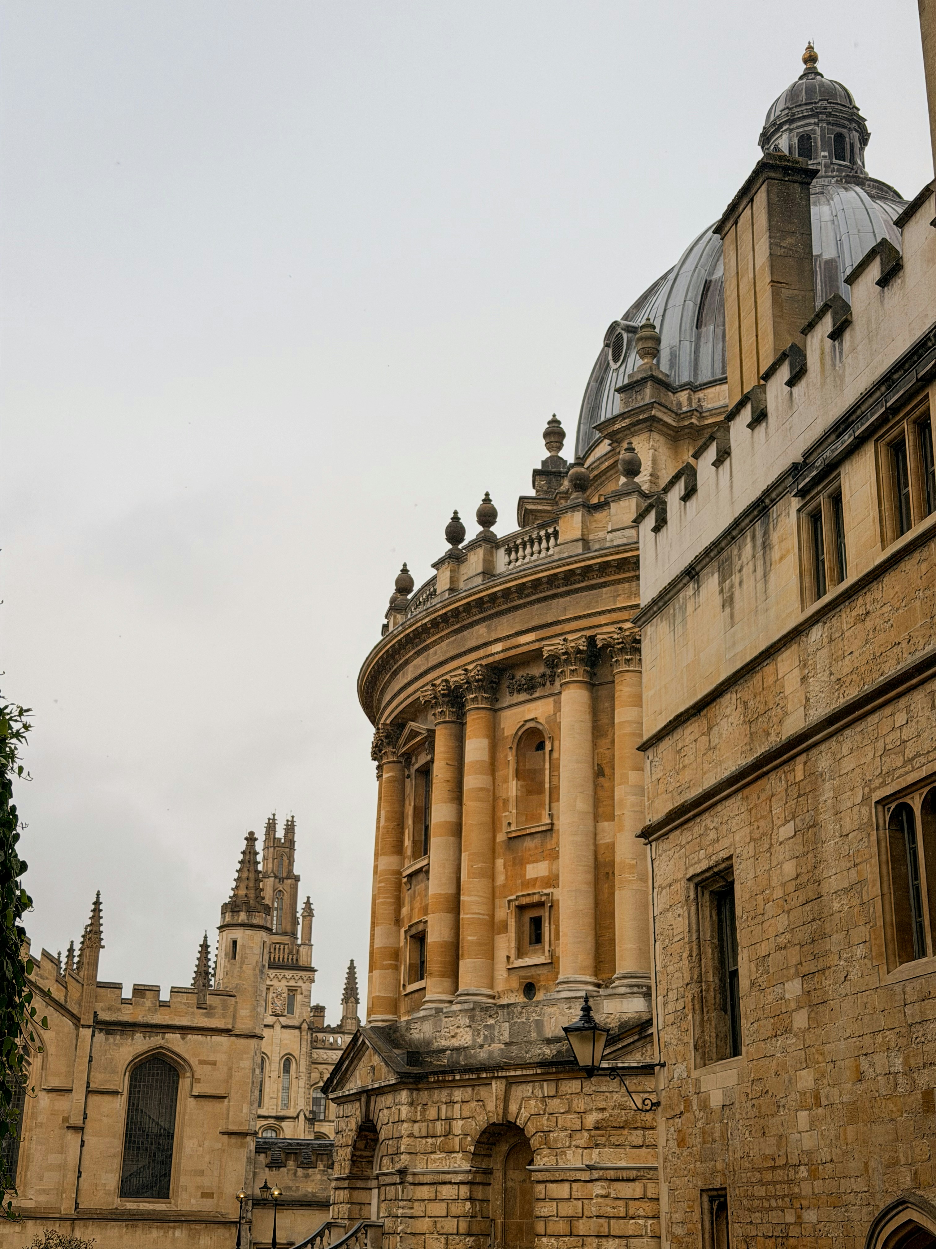 Radcliffe Camera and All Souls College - Free Photo on Unsplash