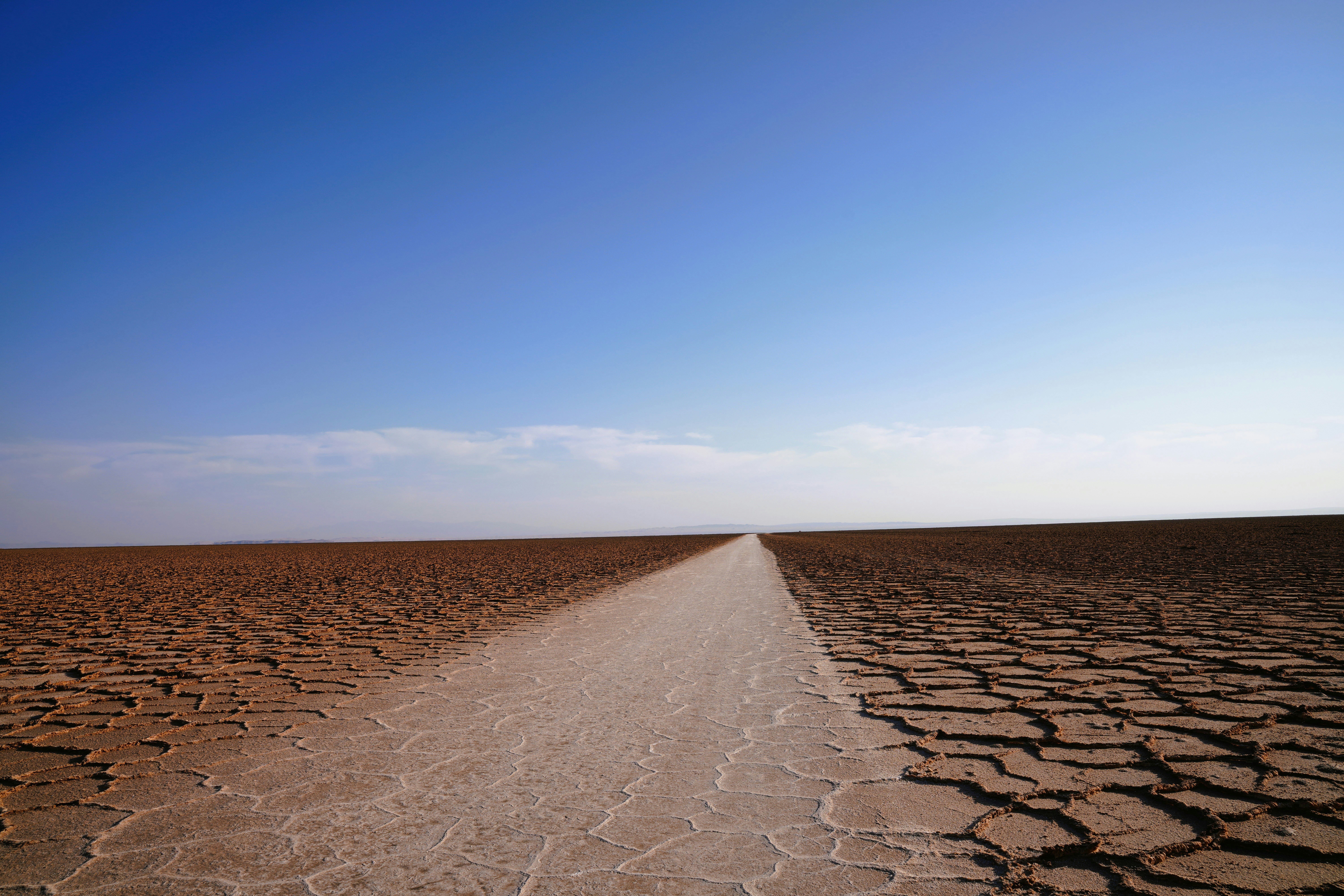 Path through dry salt flat - Free Photo on Unsplash