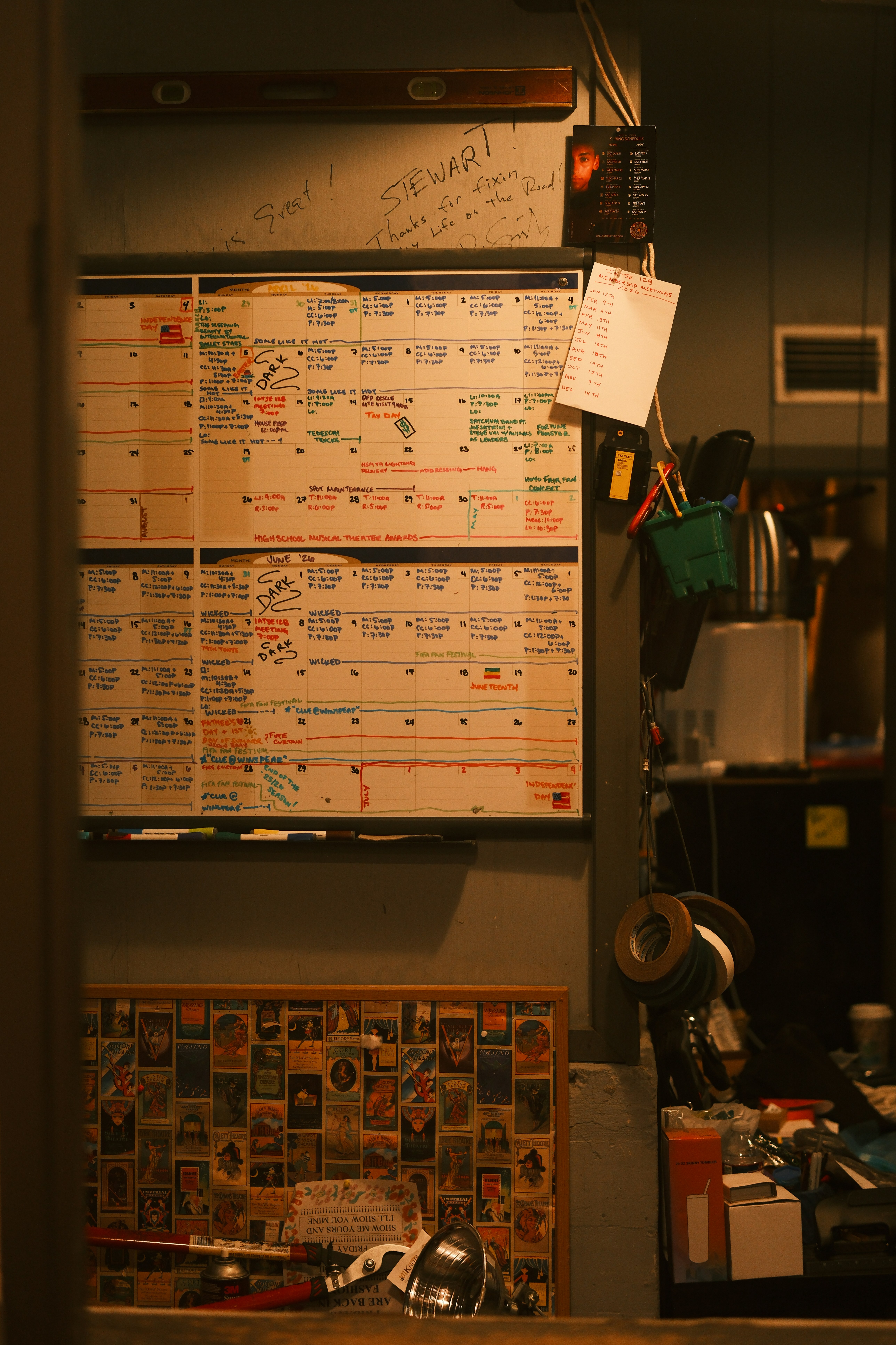 Wall calendar with handwritten schedule - Free Photo on Unsplash