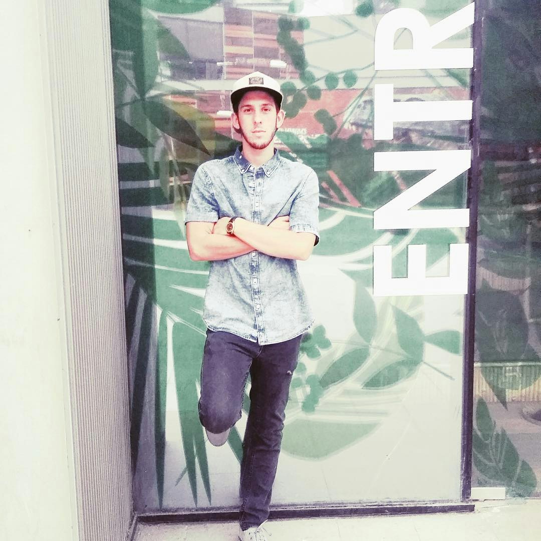 Go to Ariel Szanto's profile