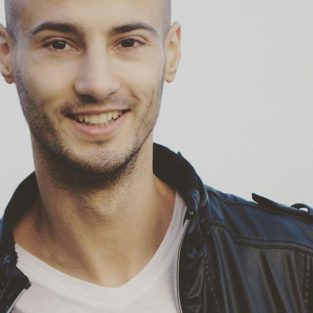 Vai al profilo di L A