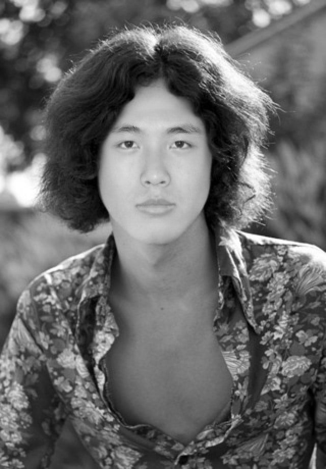 Ve al perfil de Hoak Shen