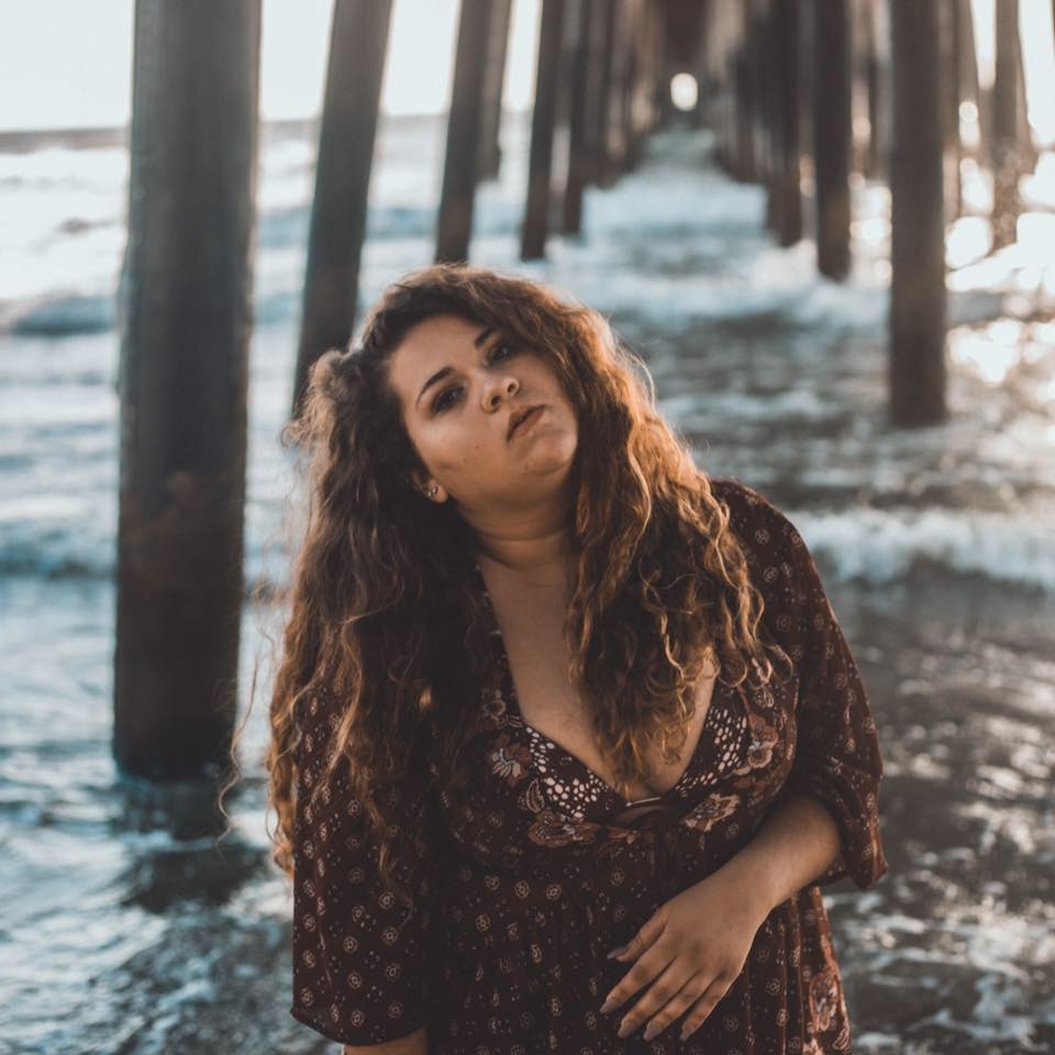 Go to Analise Benevides's profile