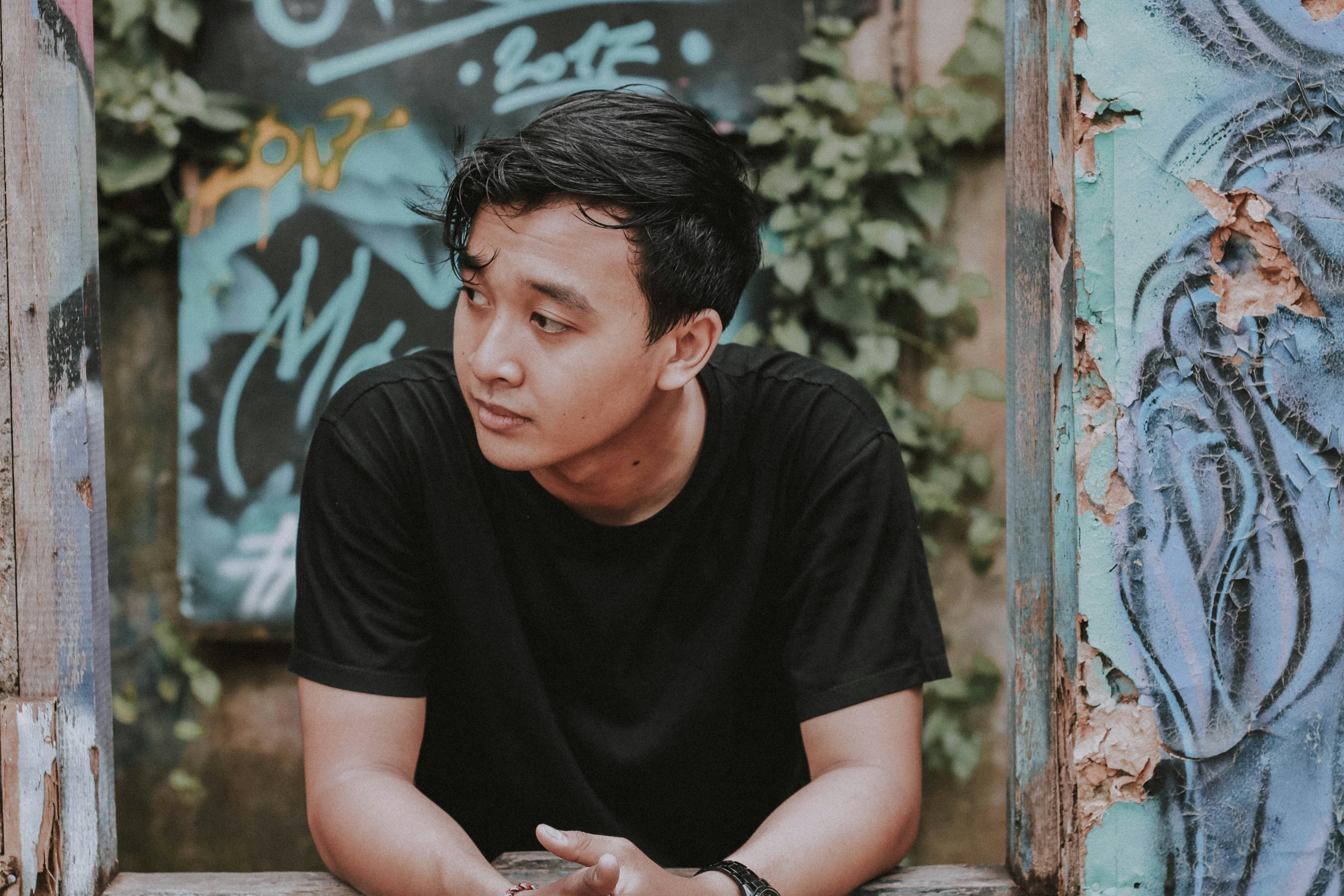 Buka profil Cok Wisnu