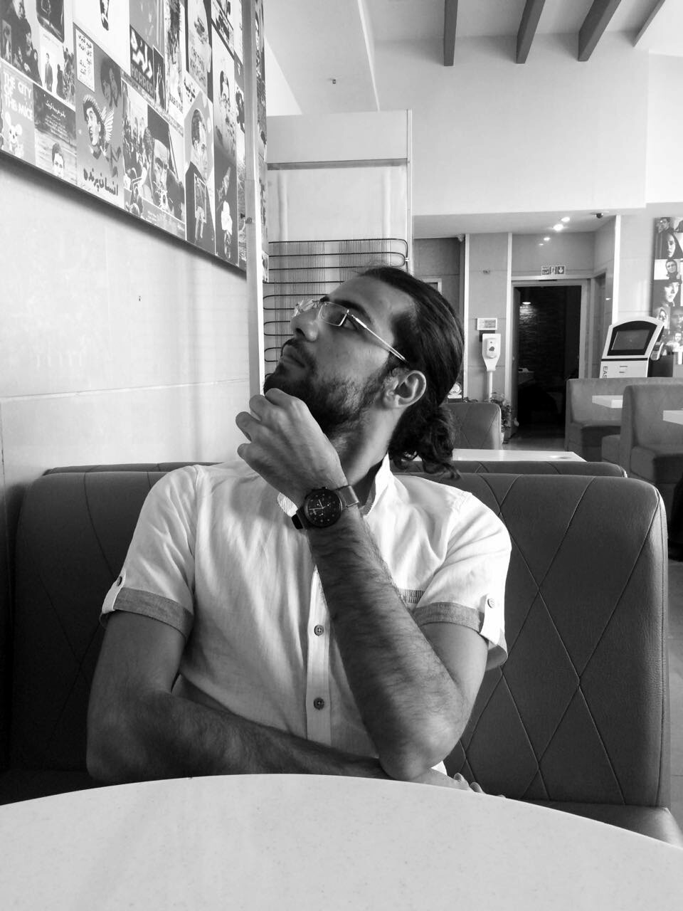 Zum Profil von Arman Taherian