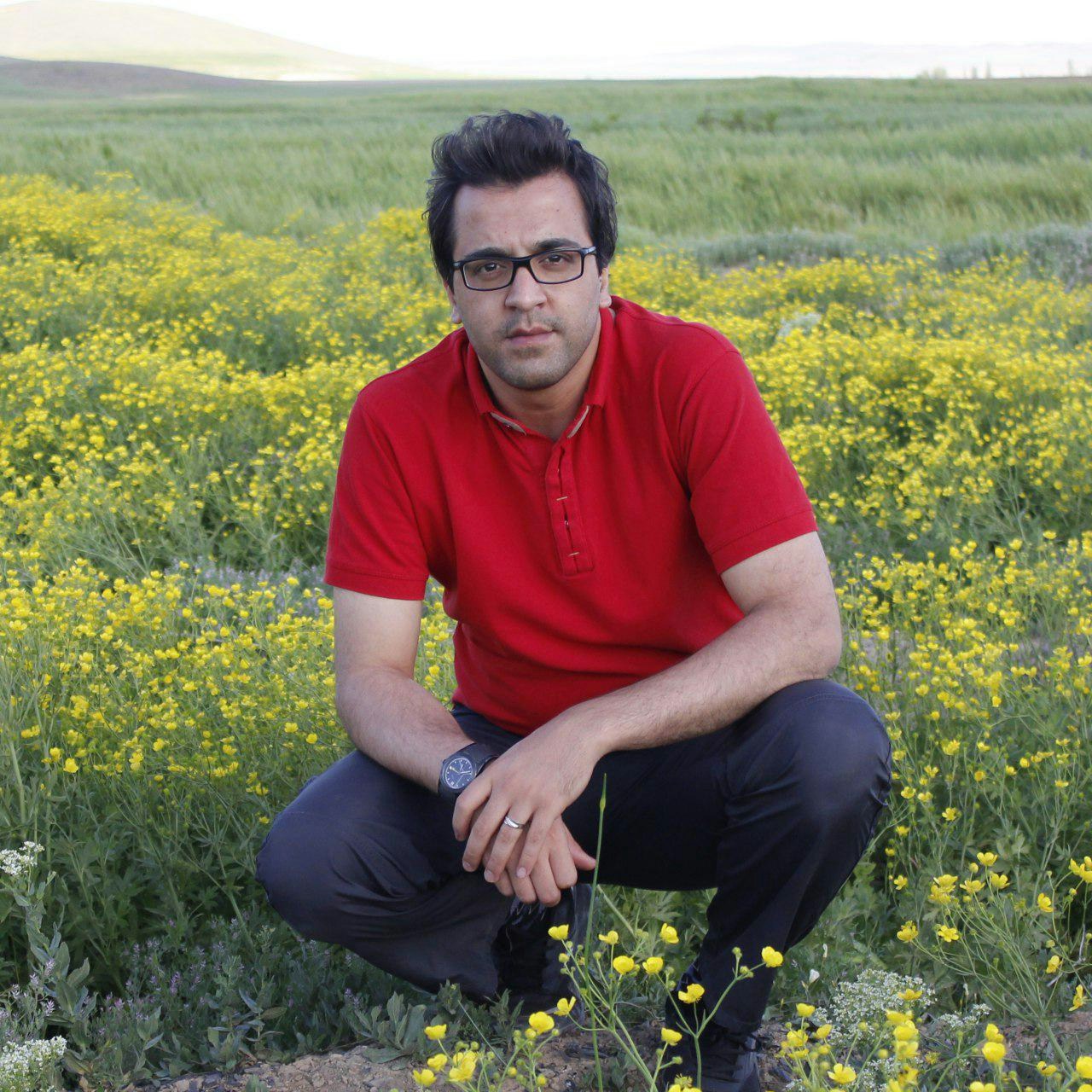 Buka profil Majid Farahani