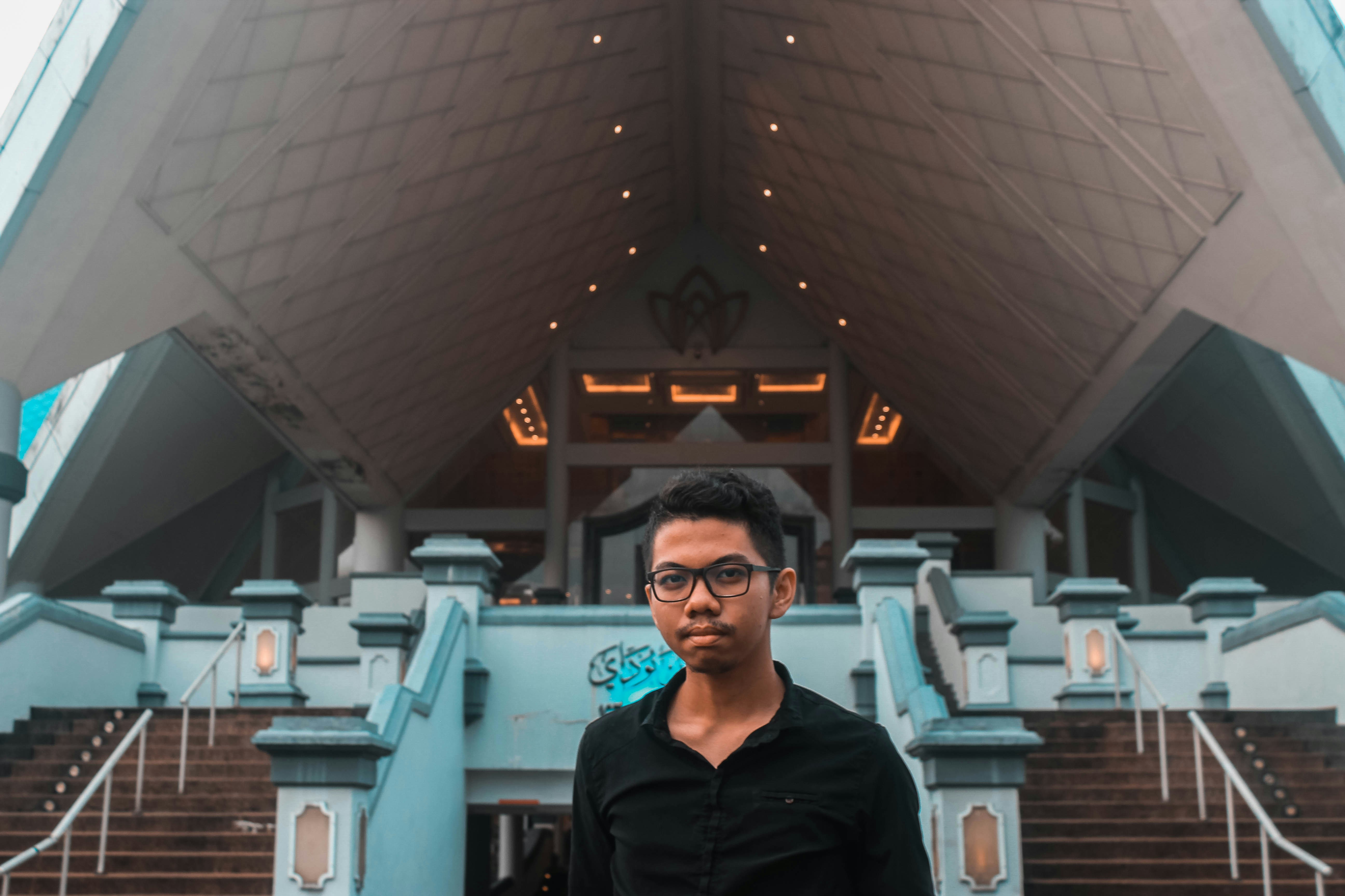 Buka profil Shafiq Sah