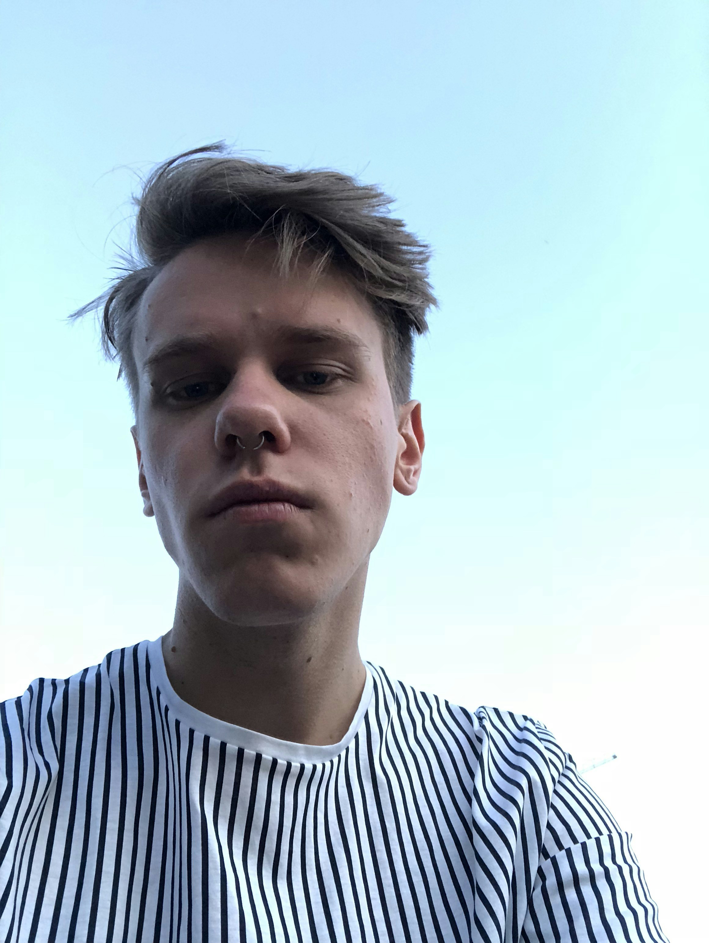 Nikita Belovのプロフィールを見る