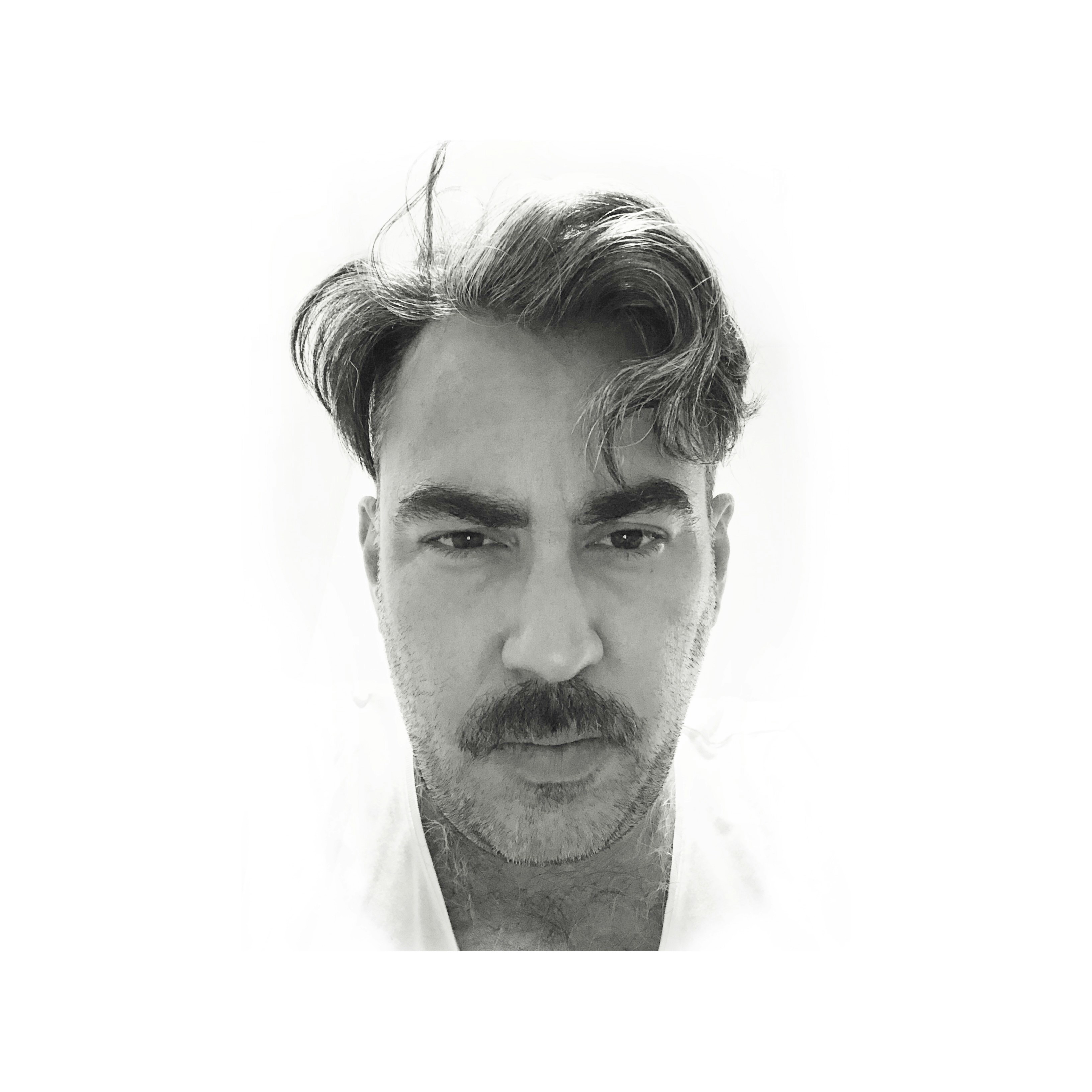 Nihat Sinan Erul의 프로필로 이동
