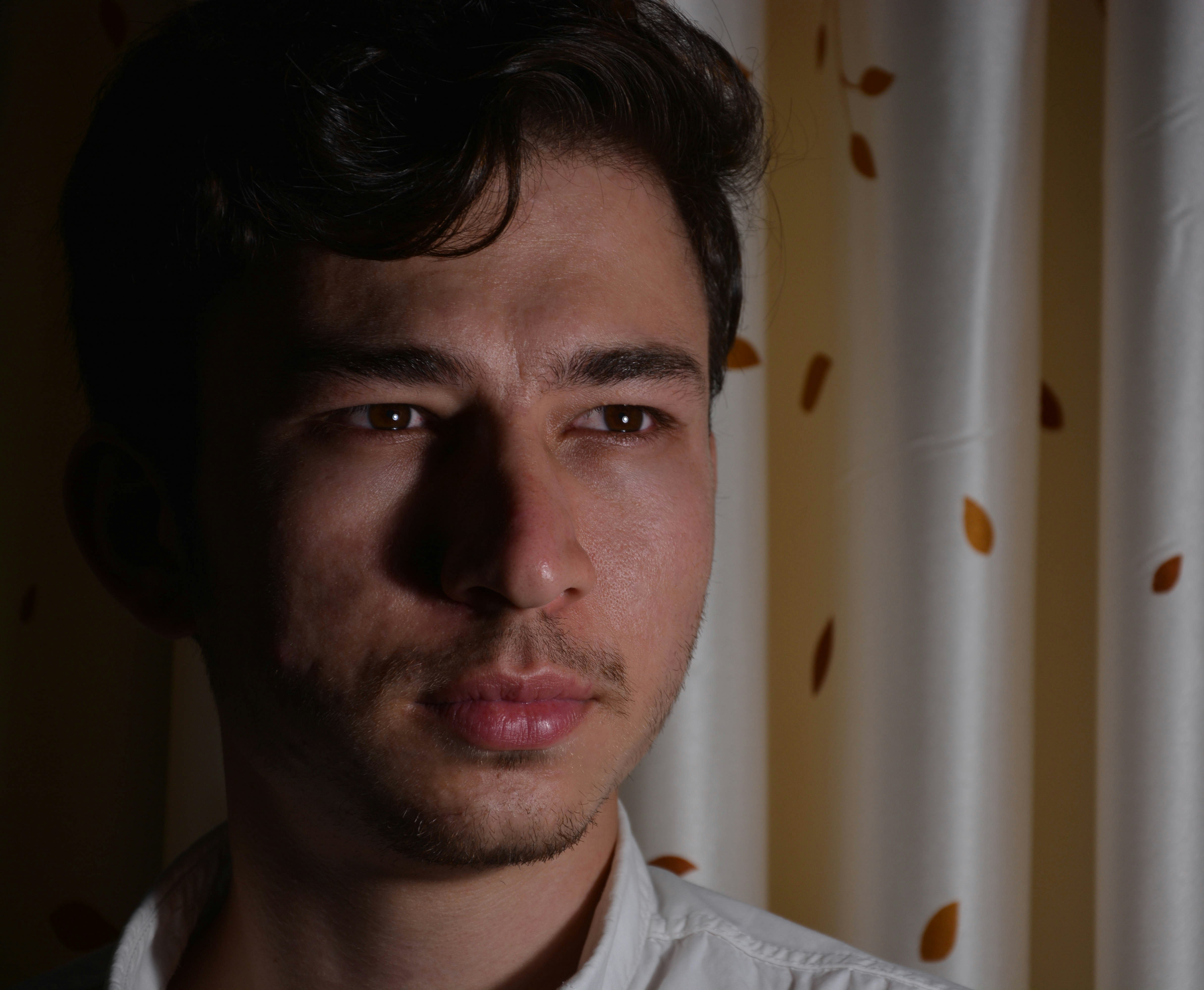 Hossein Amiriのプロフィールを見る