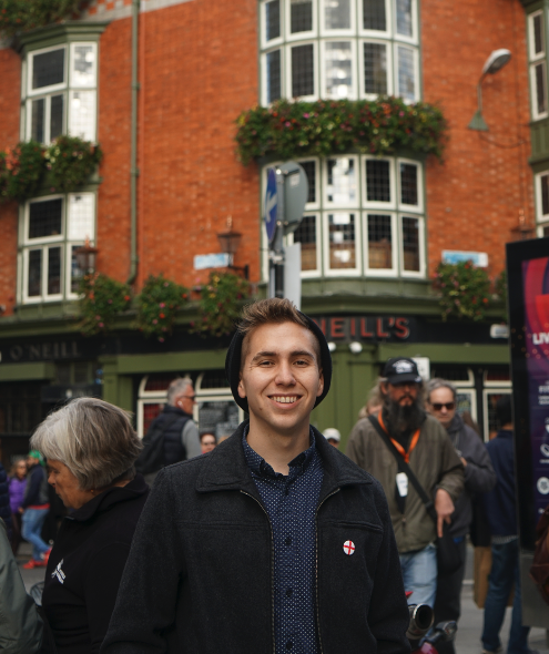 Ve al perfil de Riley Bathauer