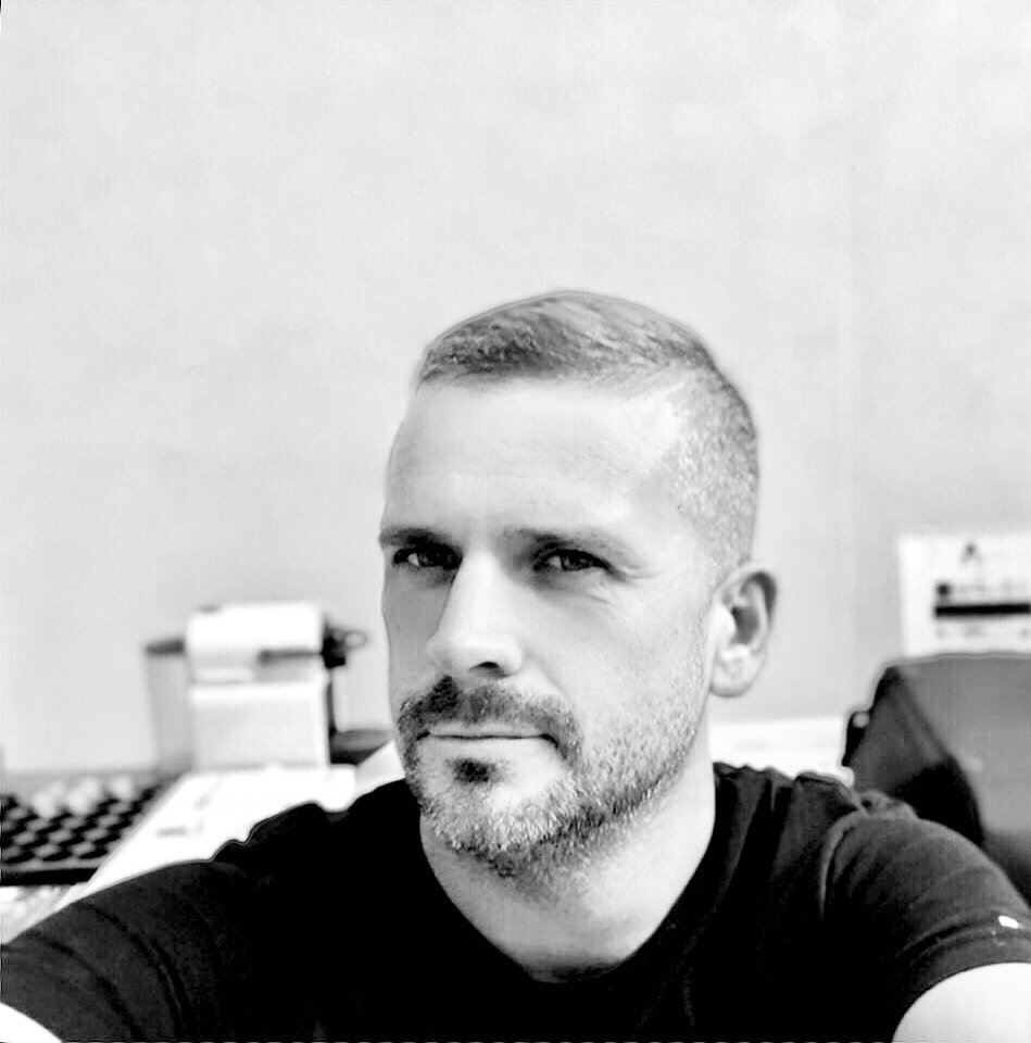 Go to Rober Quiñones-Her's profile