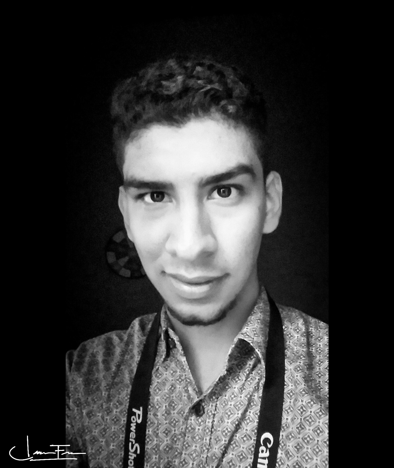 Ve al perfil de Luis Quijada