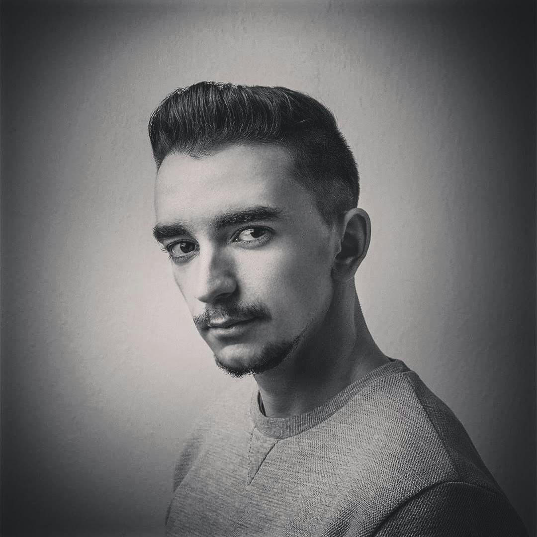 Accéder au profil de Aris Rovas