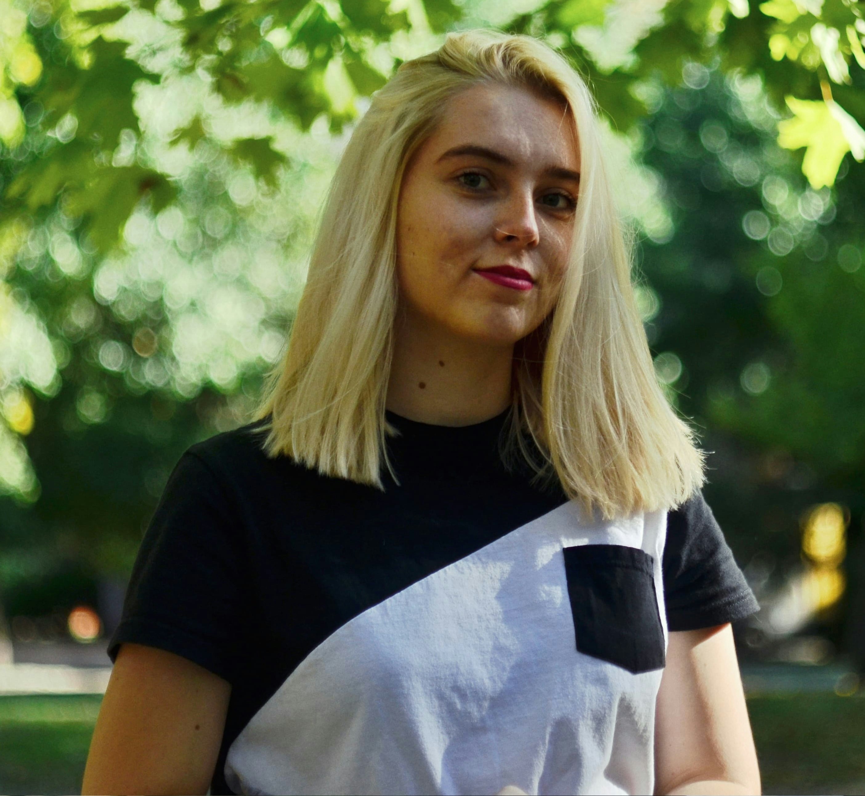 Ir para o perfil de Anna Yenina