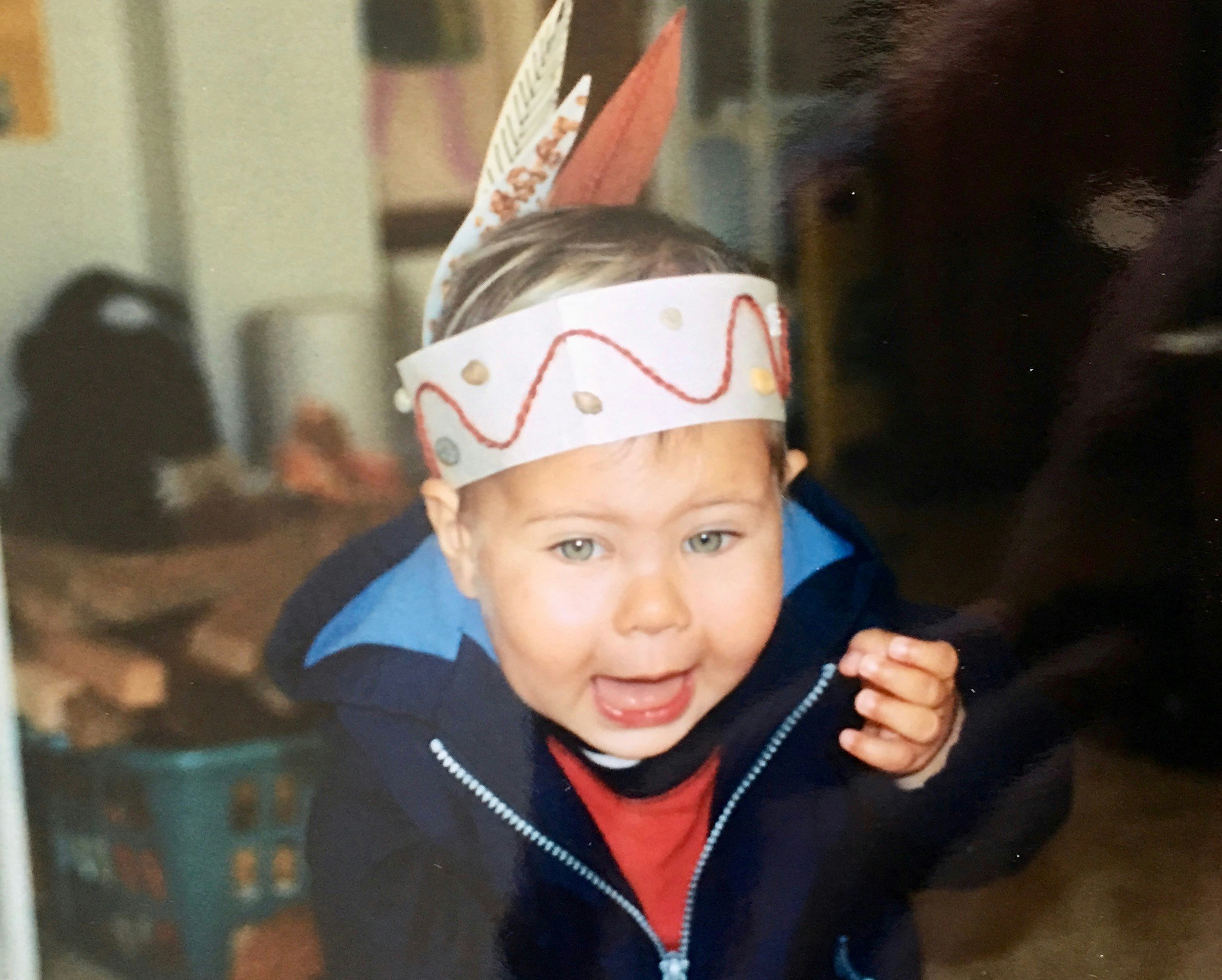 Zum Profil von Ethan Elisara