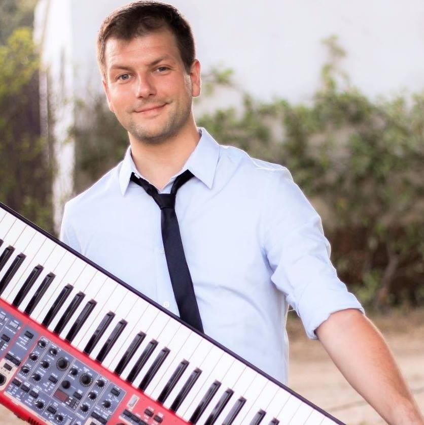 Go to Javier Ezpeleta's profile